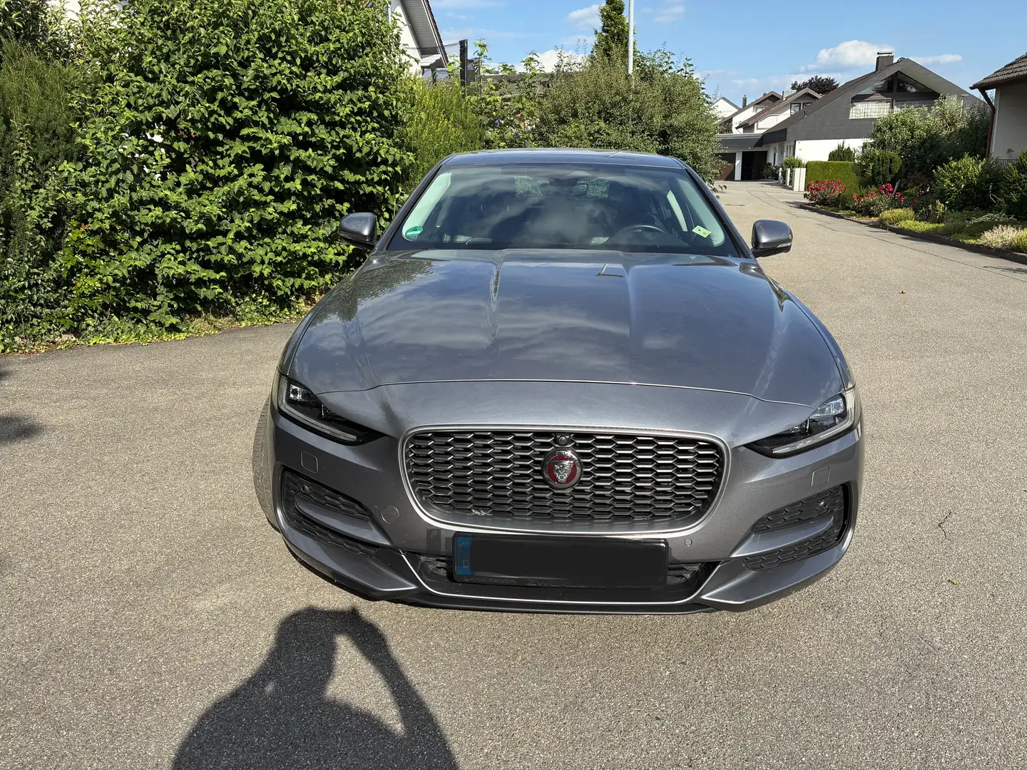 Jaguar XE XE Diesel D200 AWD Aut. SE Gris - 2