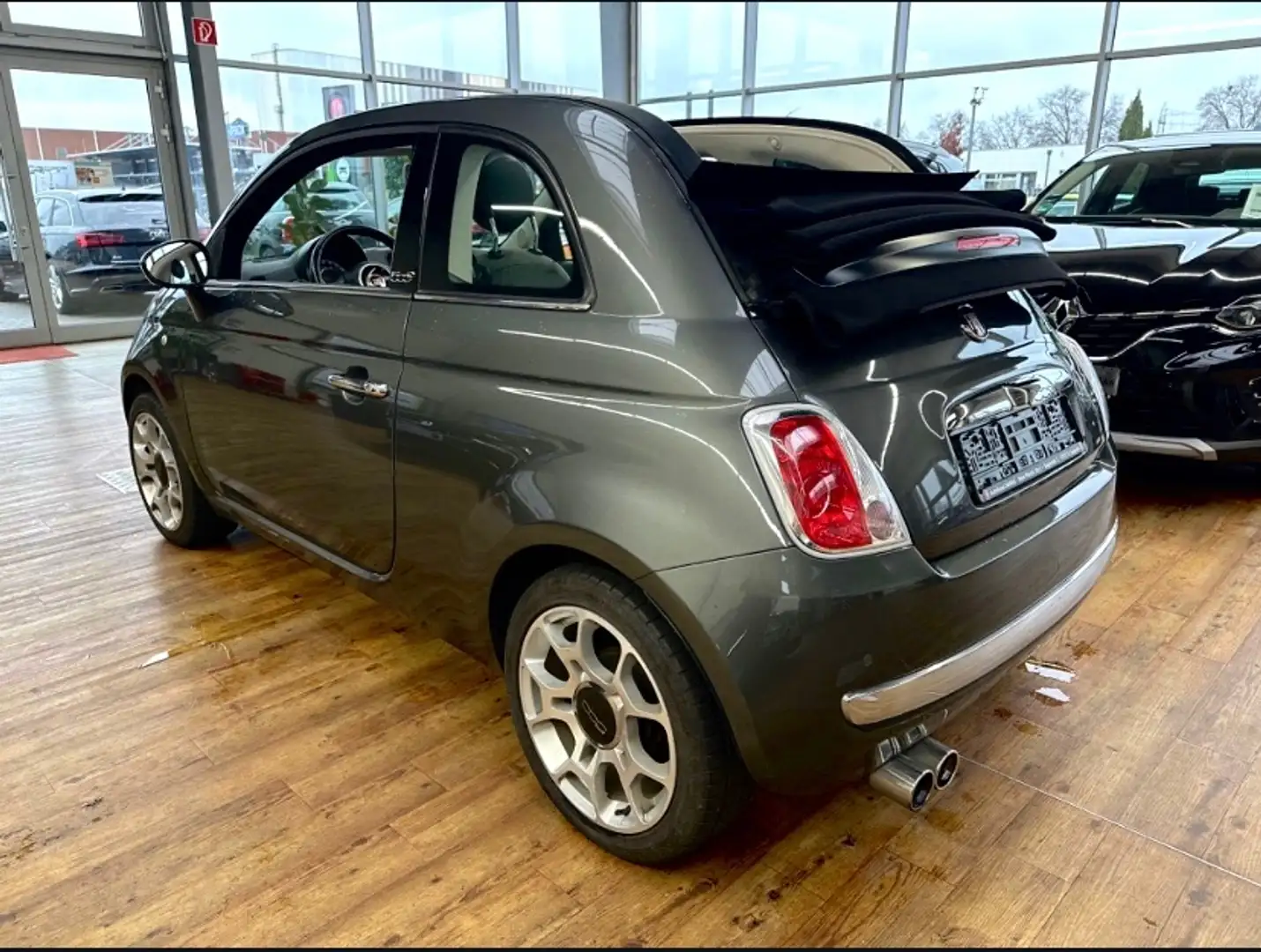 Fiat 500 Lounge Grau - 2