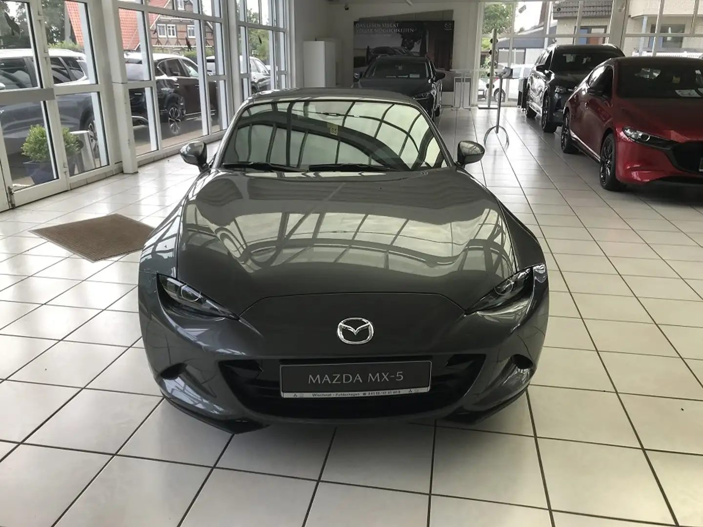 Mazda MX-5 2RHT 1.5L SKYACTIV-G 132 6MT RWD Exclusive-line Серый - 2