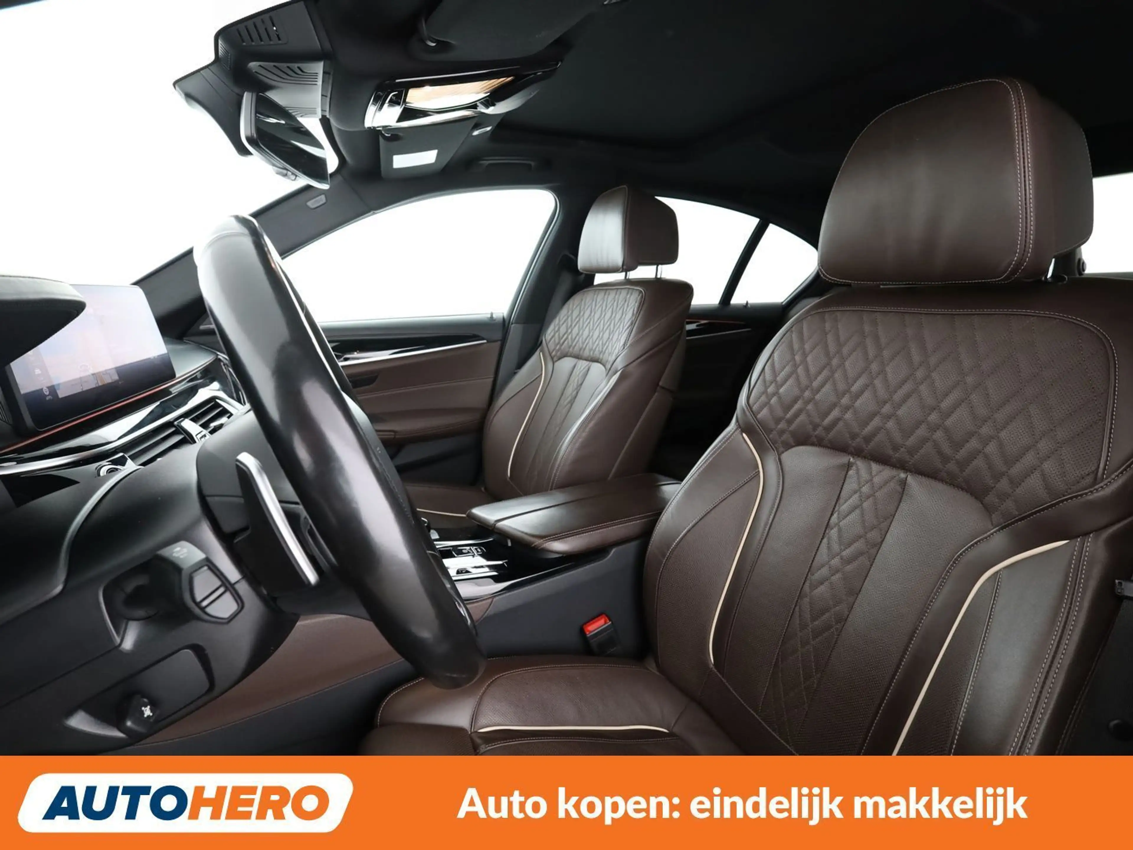 BMW 545 545e xDrive M Sport — photo 10