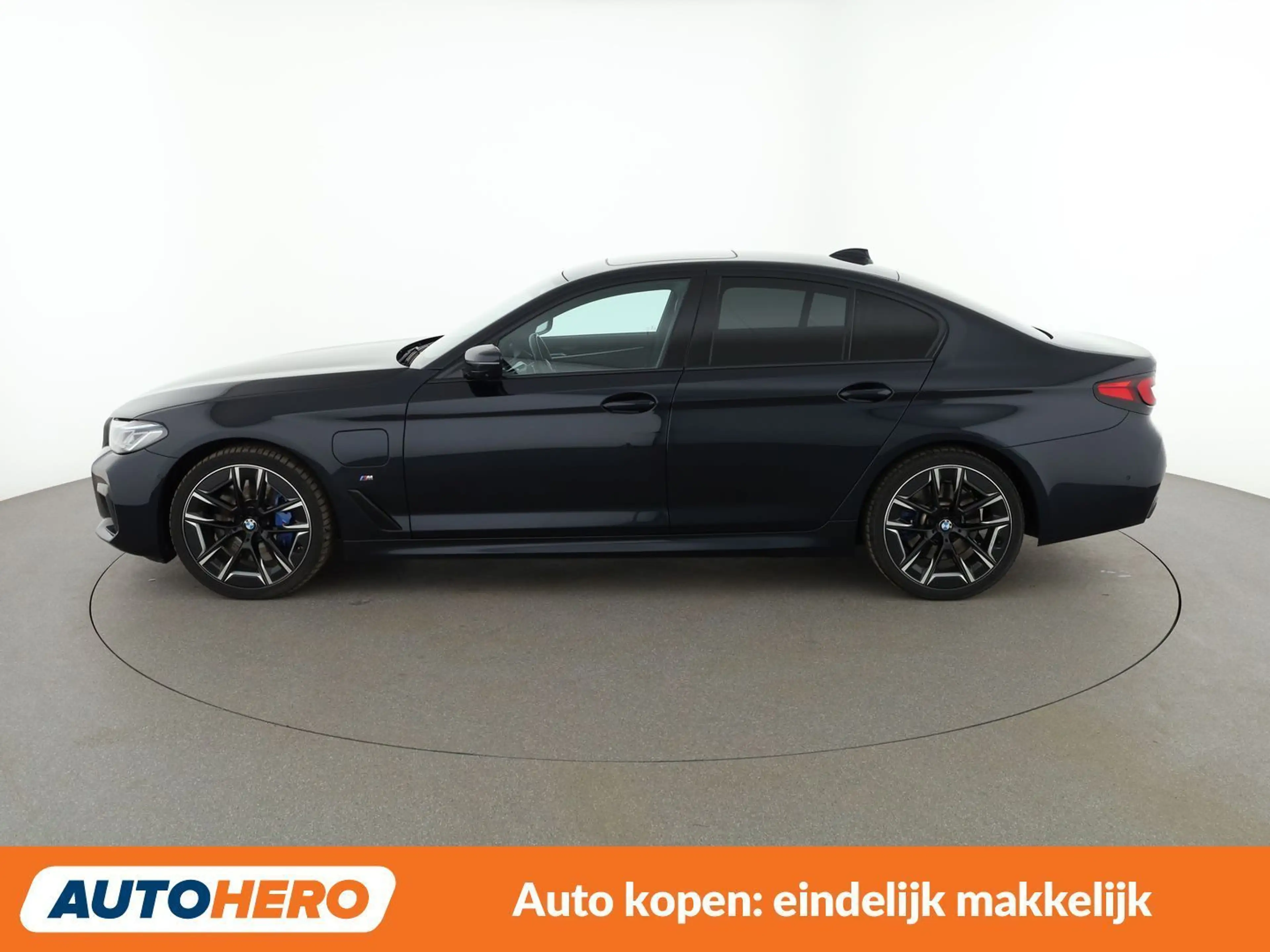 BMW 545 545e xDrive M Sport — photo 3