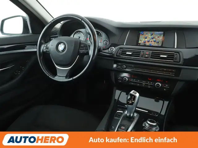BMW 5 Series view 13