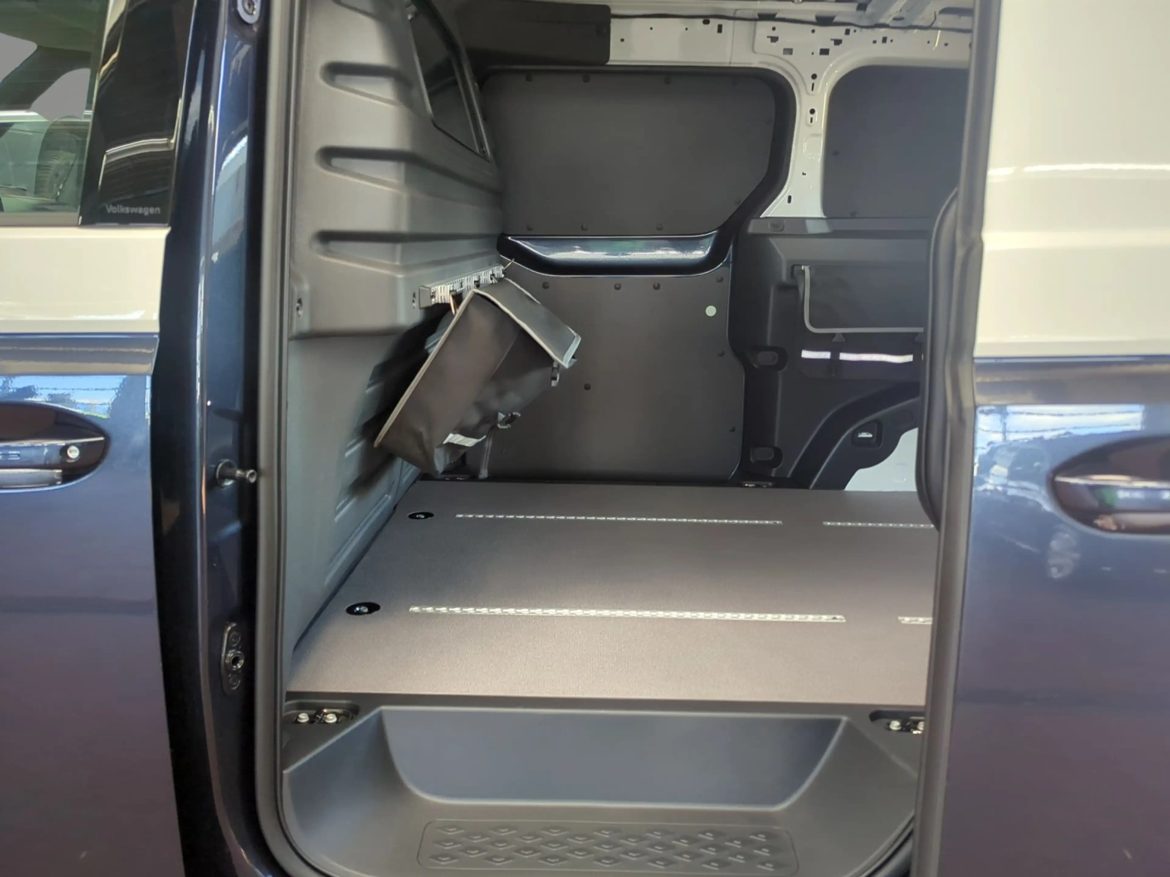 Volkswagen ID. Buzz Cargo ID.Buzz Cargo Pro 4M 340 PS NEUPREIS 81695 EUR — photo 10