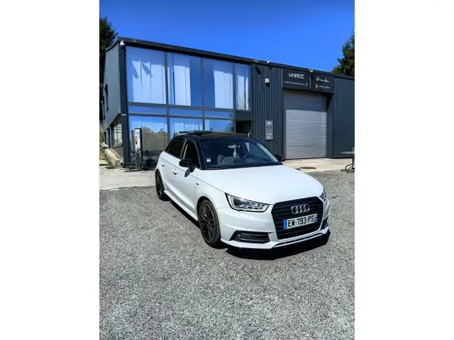 Audi A1 view 2