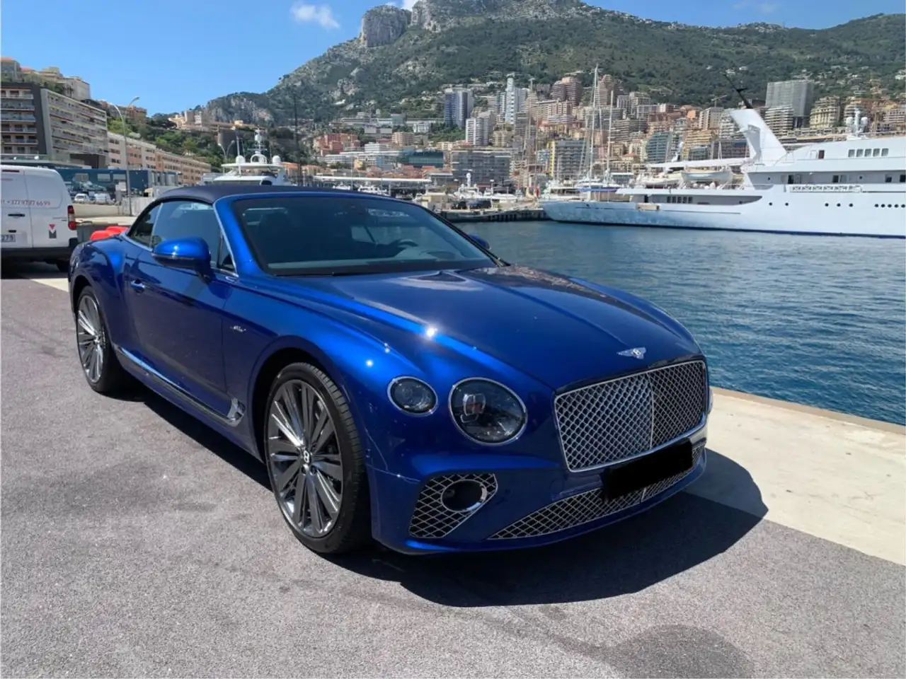 Bentley Continental GTC 2021 — фото 14