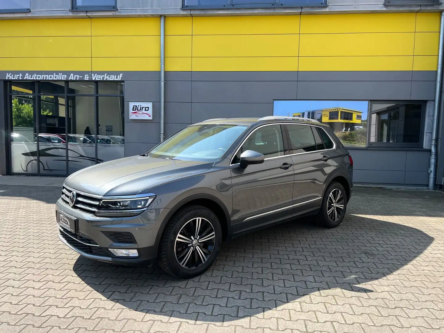 Volkswagen Tiguan Highline 4Motion/ALLRAD/AHK/NAVI/TEMPOMAT Gris - 1