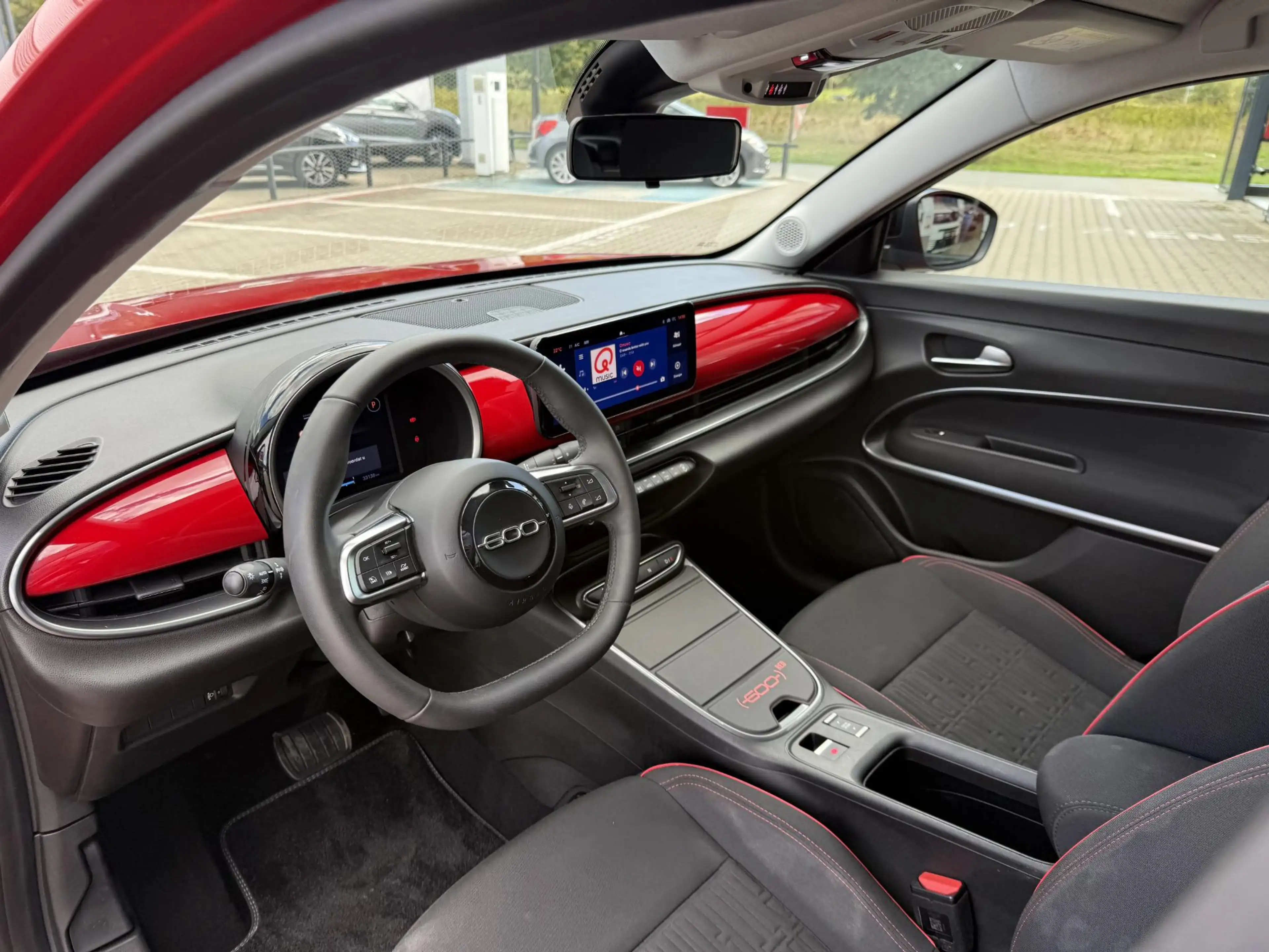 Fiat 600e RED 54 kWh *Cruise Control & LED* — photo 8