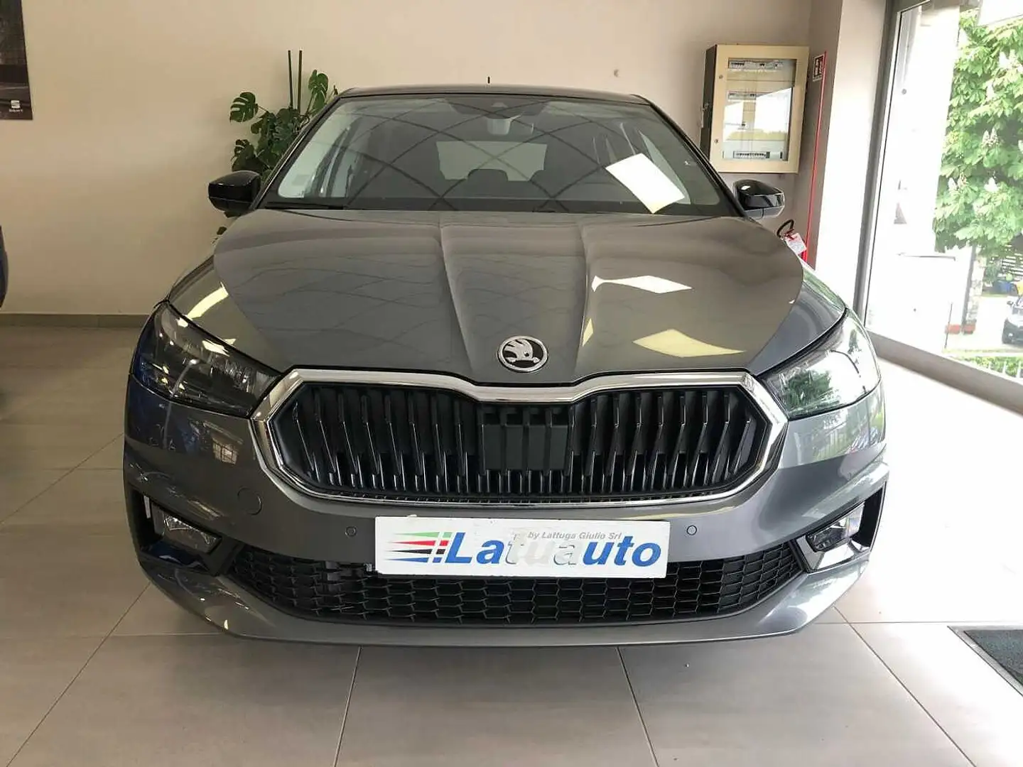 Skoda Fabia 4ª serie 1.0 MPI EVO 80 CV 130 Edition Grigio - 2