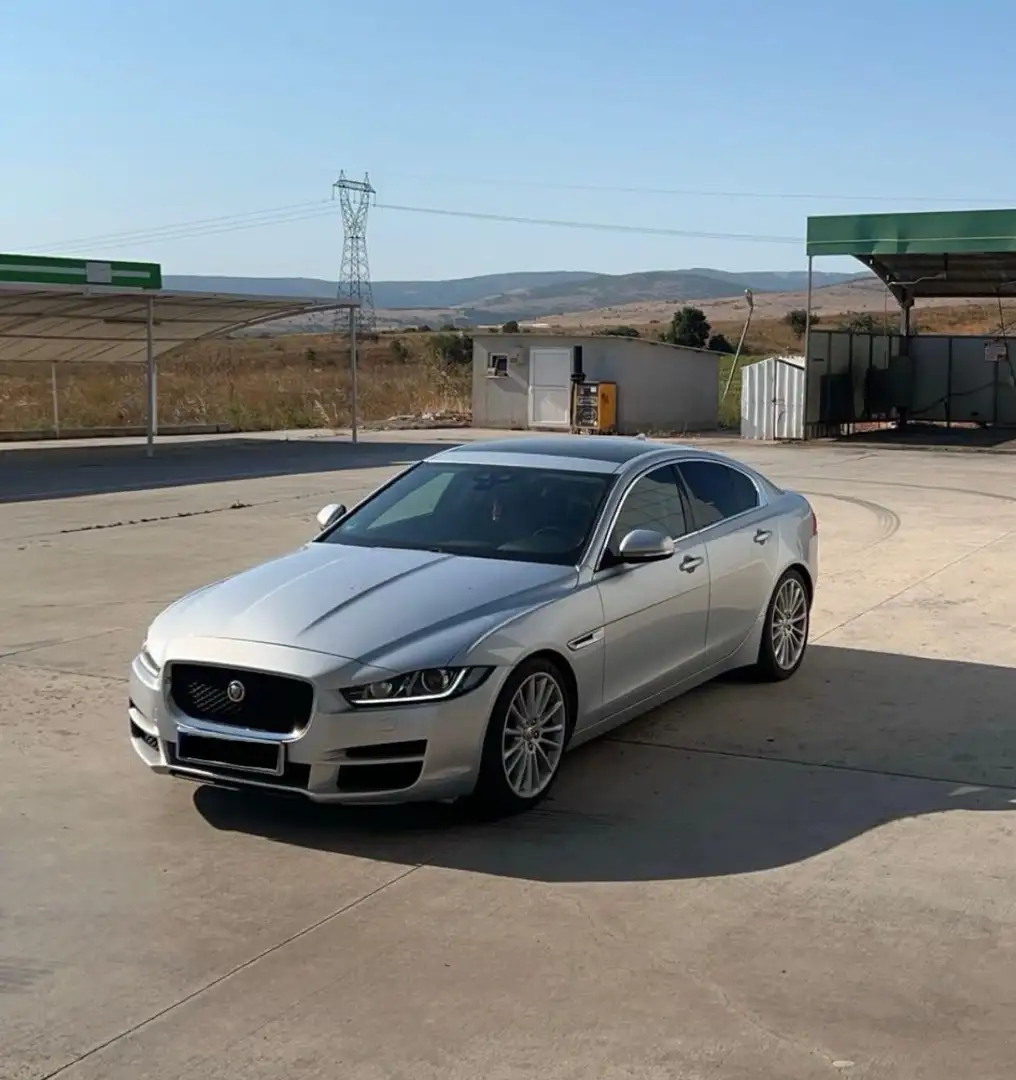Jaguar XE 20d Aut. Portfolio - 1