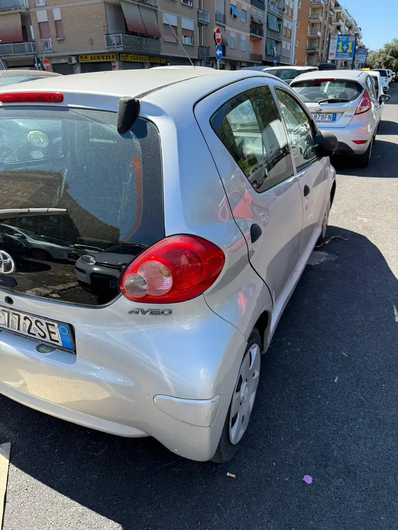 Toyota Aygo Aygo I 2005 5p 1.0 Argento - 2