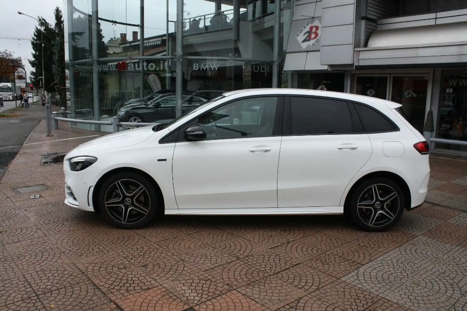 Mercedes-Benz B 250 e hybrid EQ Premium Blanc - 2