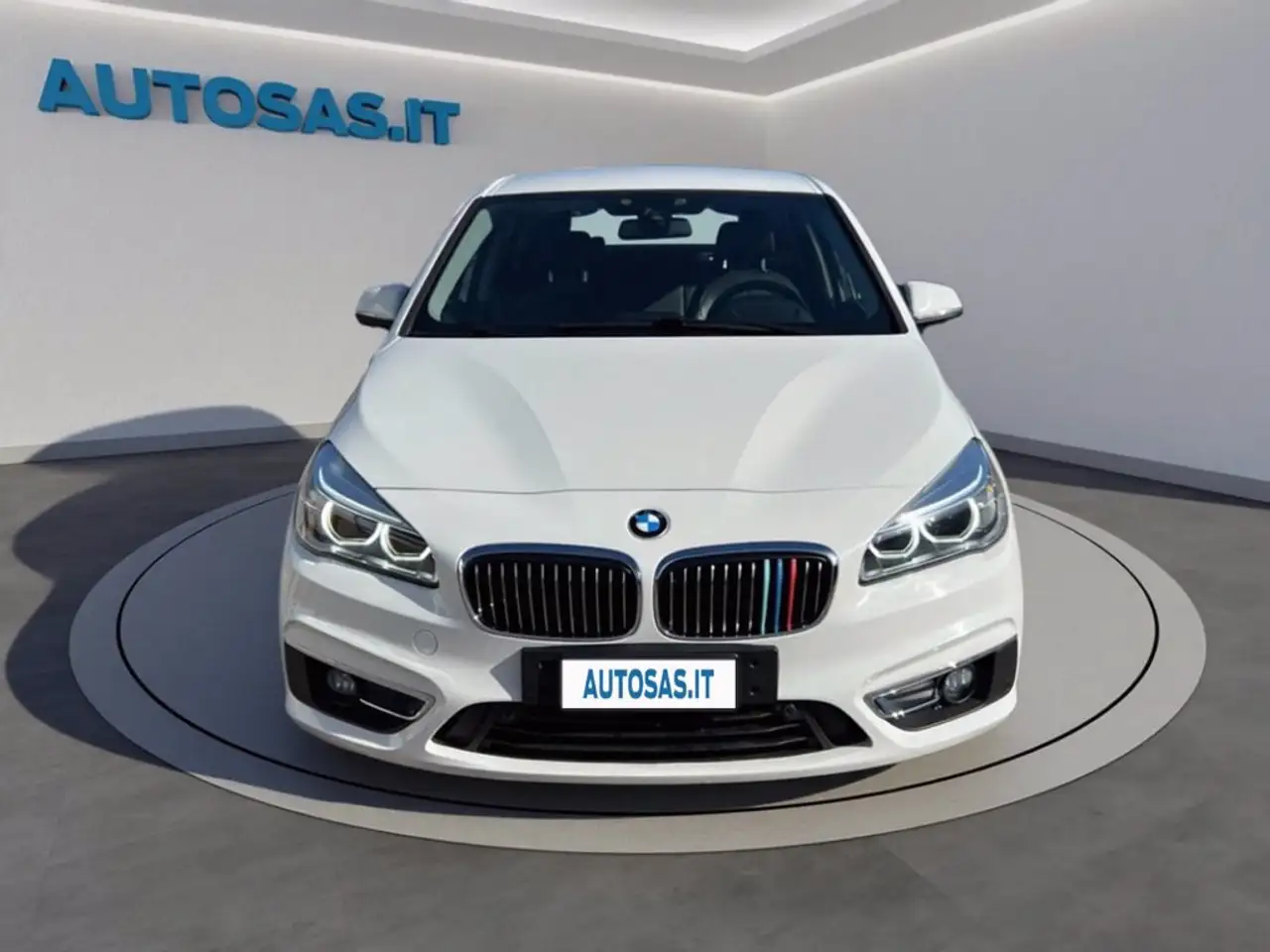 BMW 225