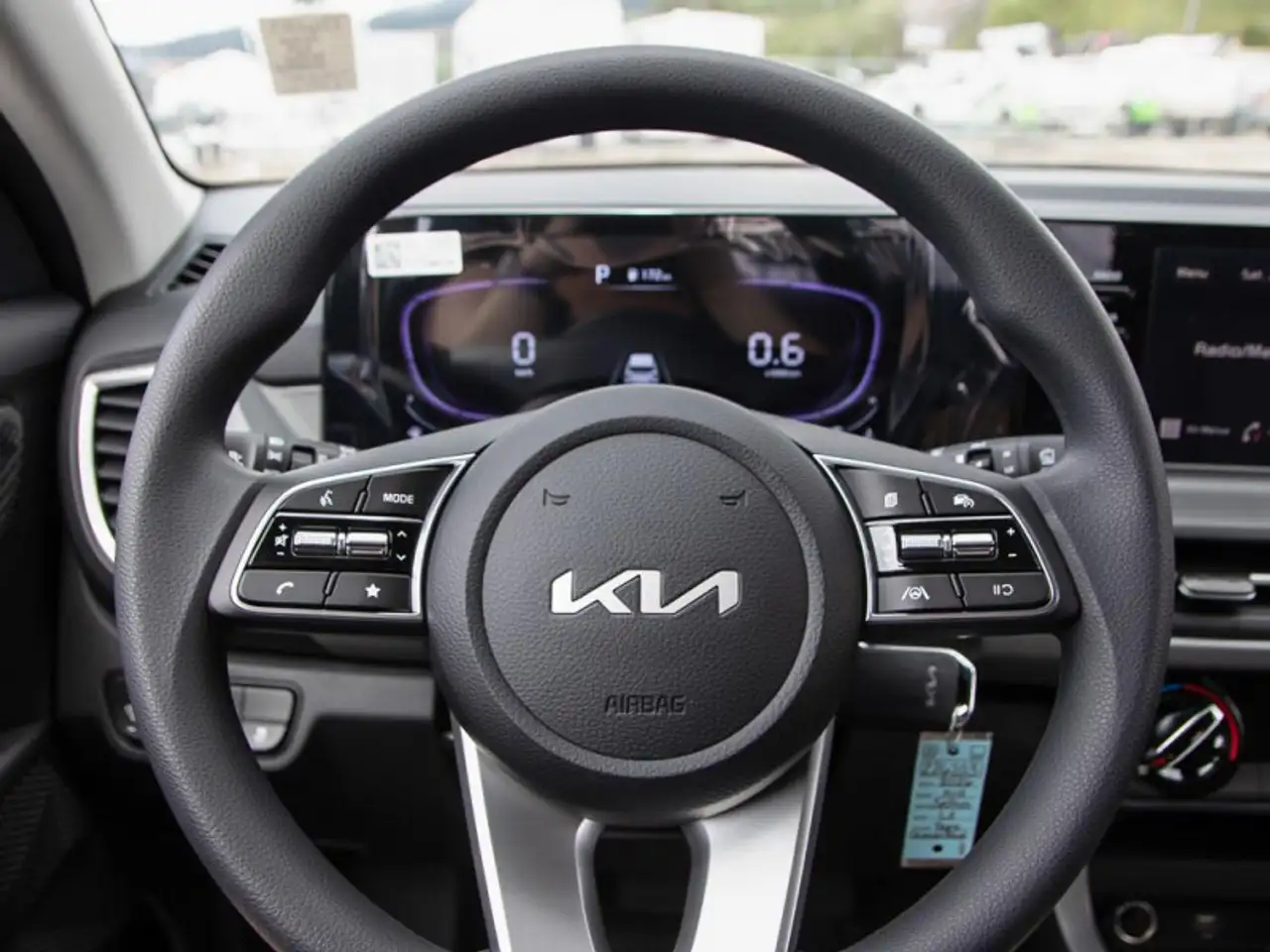 Kia Seltos photo Kia Seltos