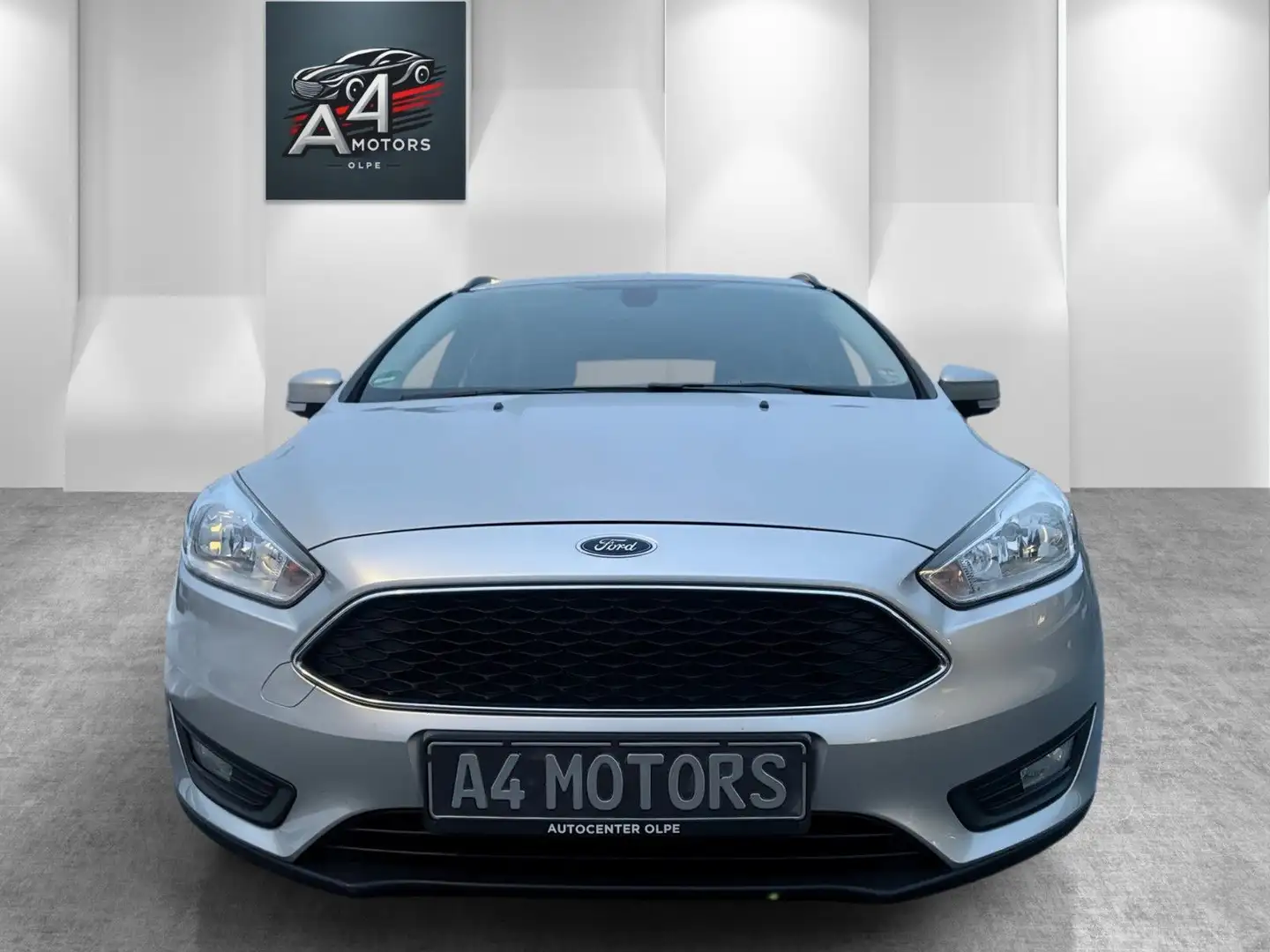 Ford Focus *1.HAND* TÜV NEU * AHK * SHZ *8x Alureifen Argent - 2