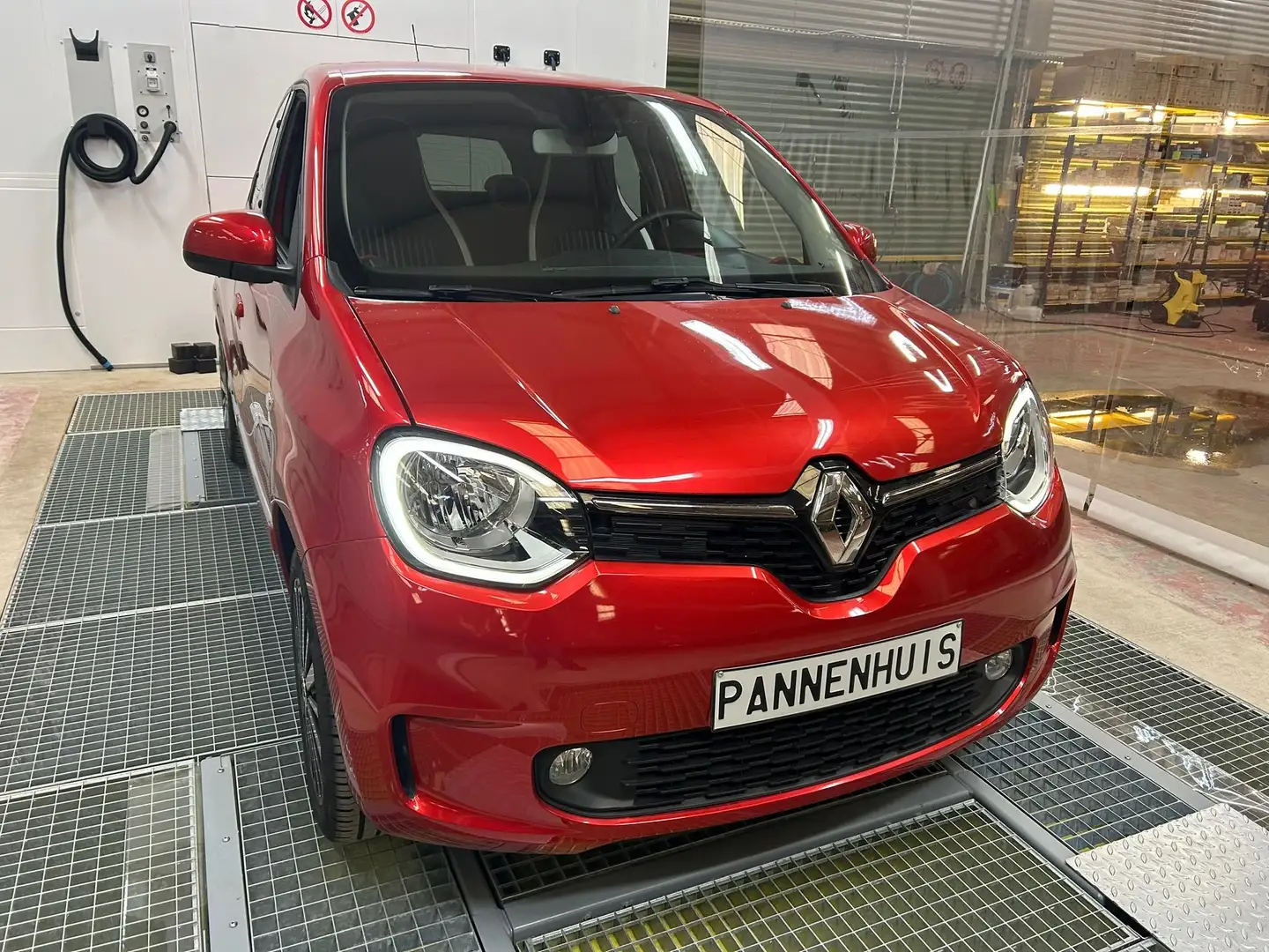 Renault Twingo 0.9 TCe Edition One + EDC Rood - 2