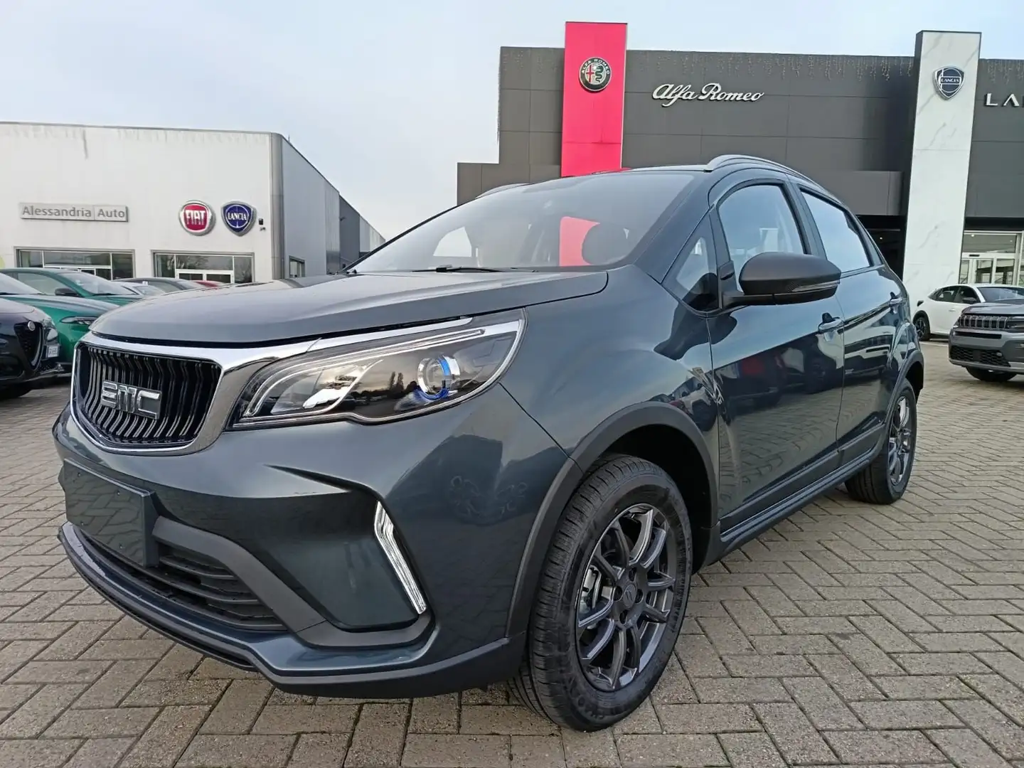 EMC QUATTRO Quattro 1.5 MT Grijs - 1