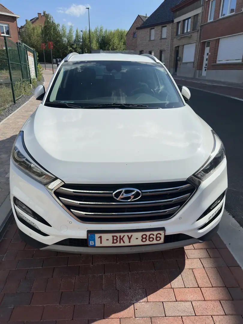 Hyundai TUCSON - 2
