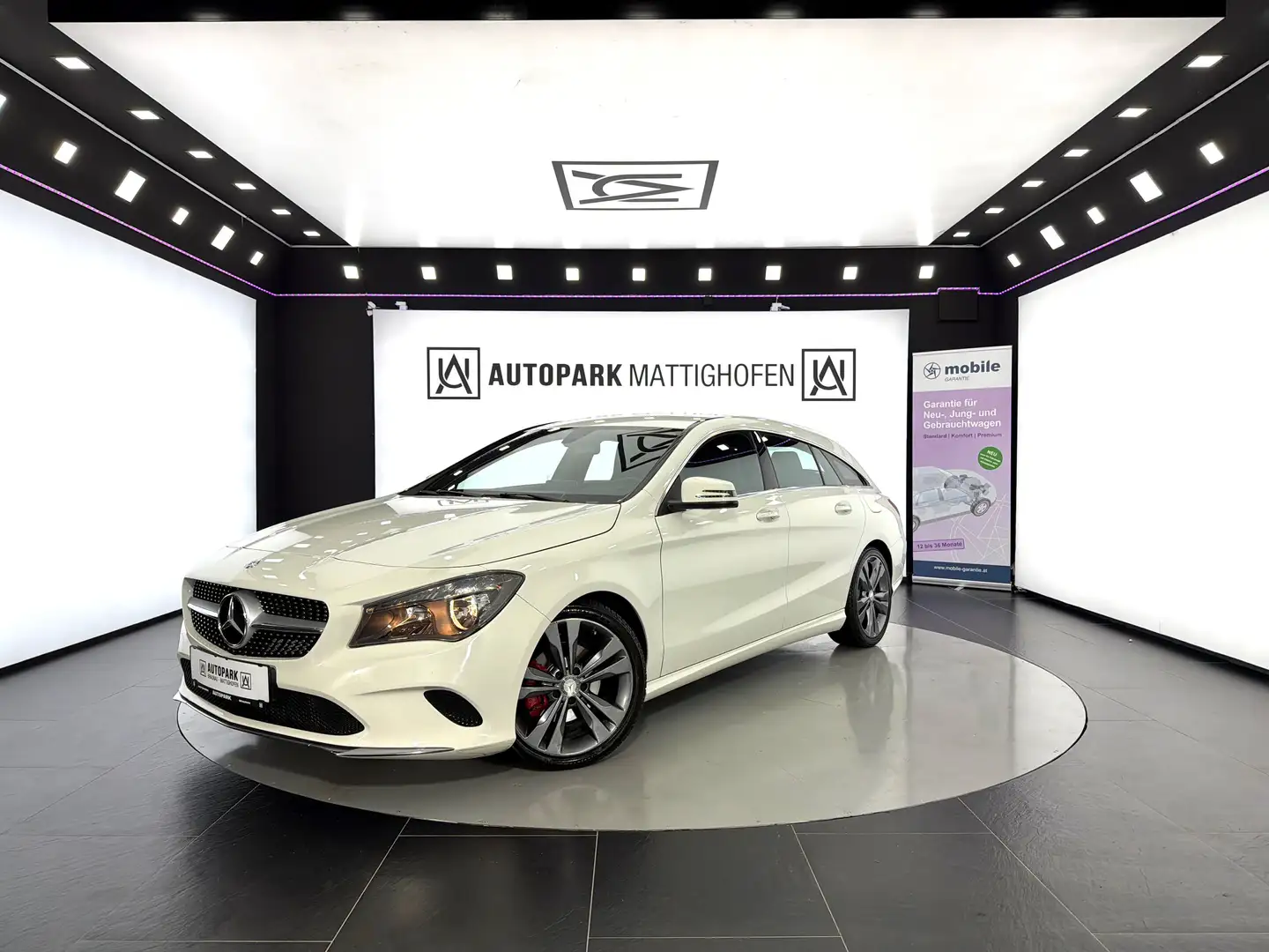 Mercedes-Benz CLA 200 d Shooting Brake Urban *NAVI*SZH* Weiß - 1