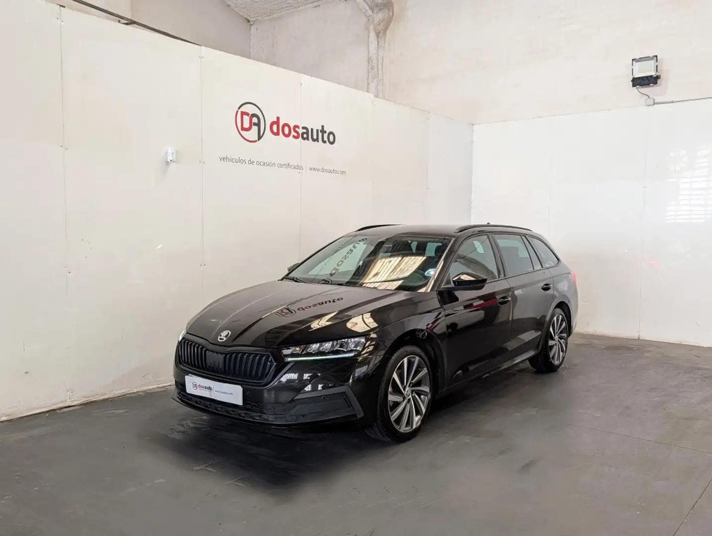Skoda Octavia Combi 2.0TDI Sport DSG 110kW Negro - 1