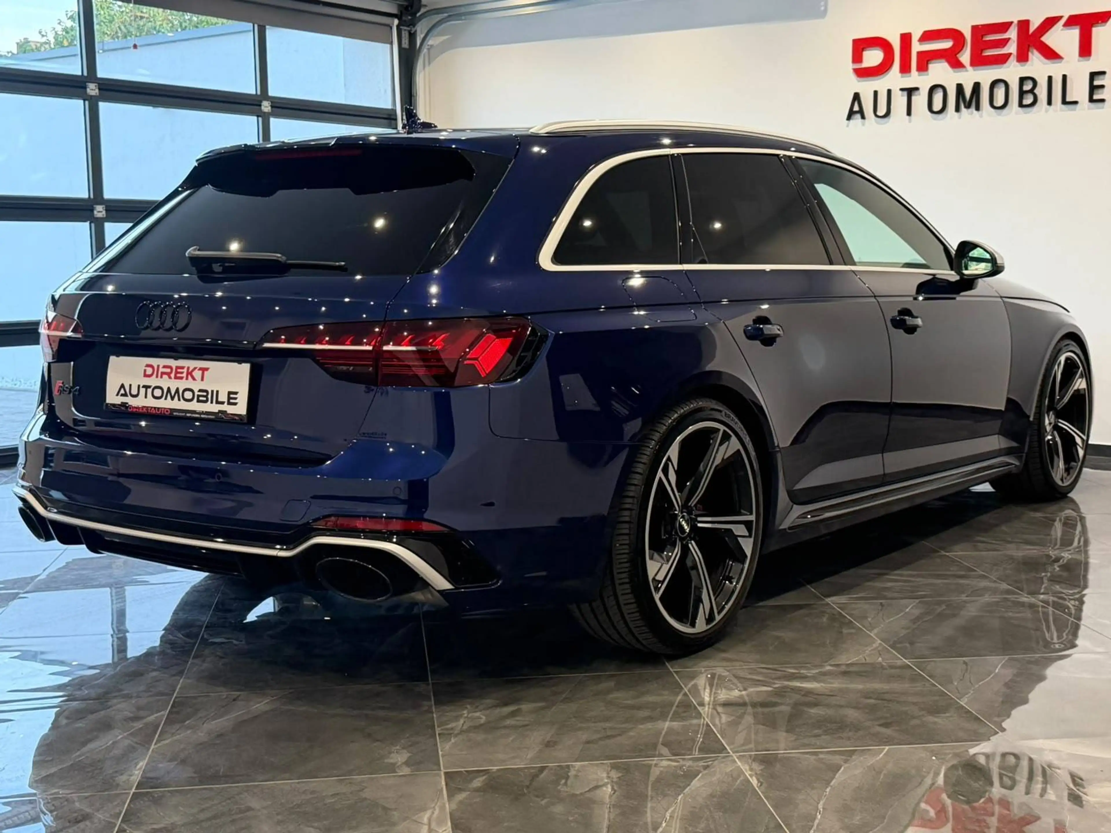 Audi RS4 2.9 TFSI quattro — photo 9