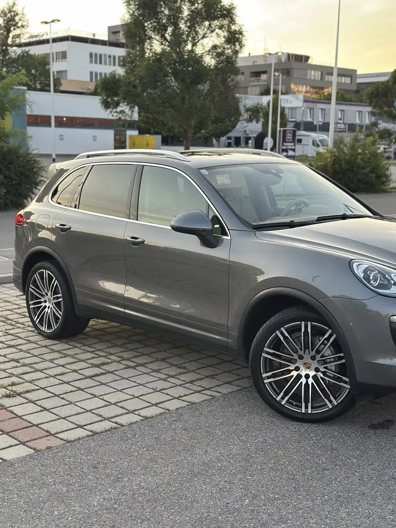Porsche Cayenne II S 4,2 Aut. Approved Bis 05/28 - 2