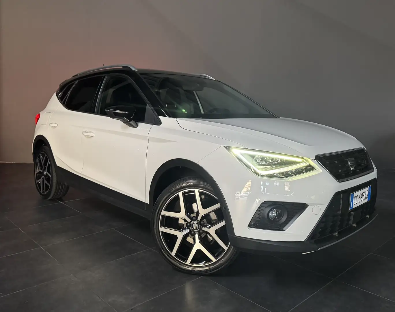 SEAT Arona 1.0 tgi FR 90cv TELECAMERA POST  NEOPATENTATI - 1