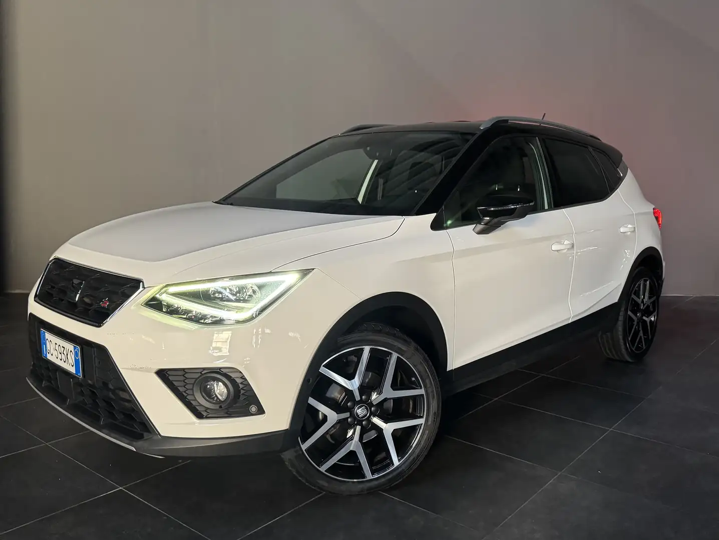 SEAT Arona 1.0 tgi FR 90cv TELECAMERA POST  NEOPATENTATI - 2