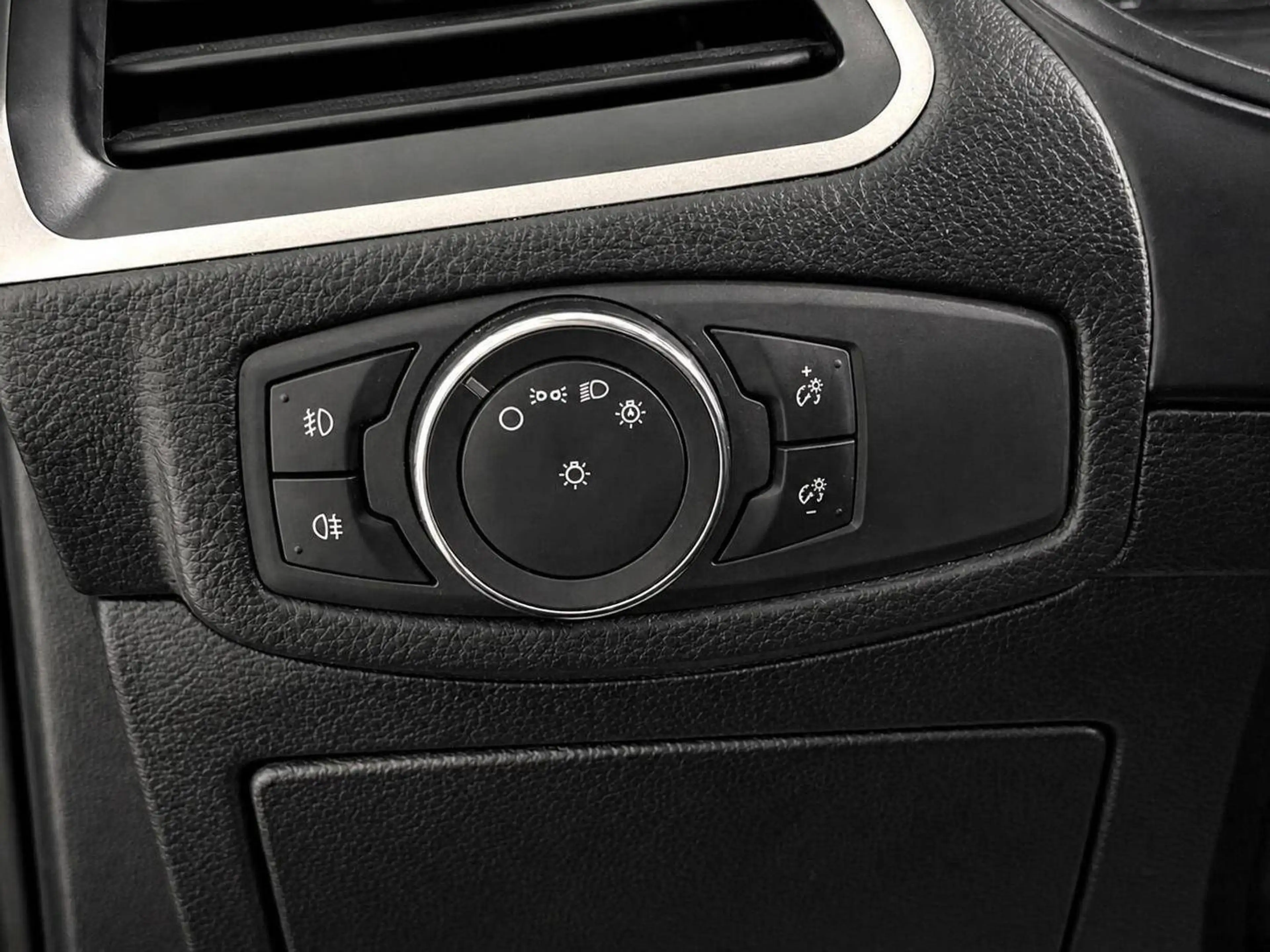 Ford Galaxy Hybrid Titanium — photo 12