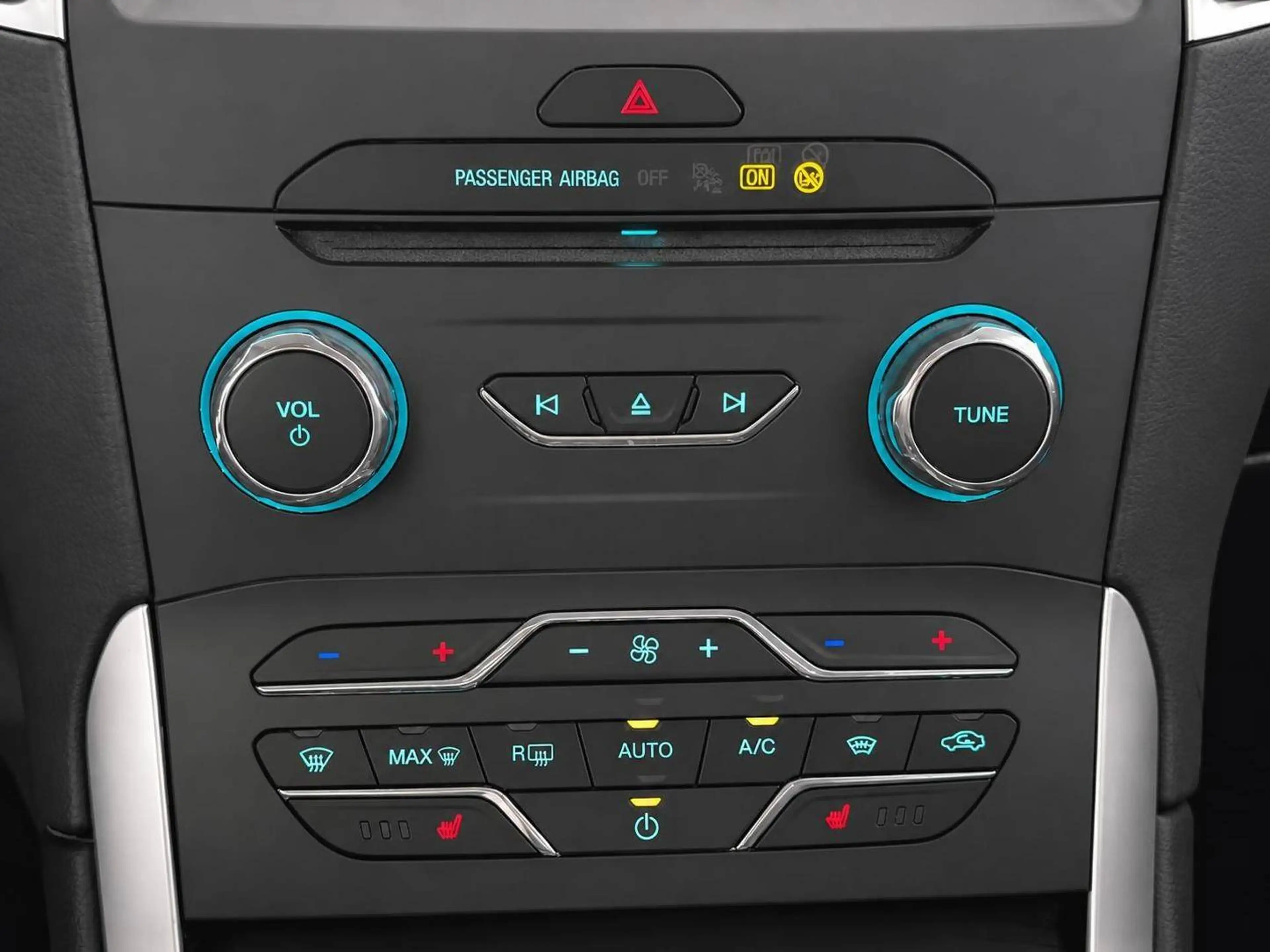Ford Galaxy Hybrid Titanium — photo 15