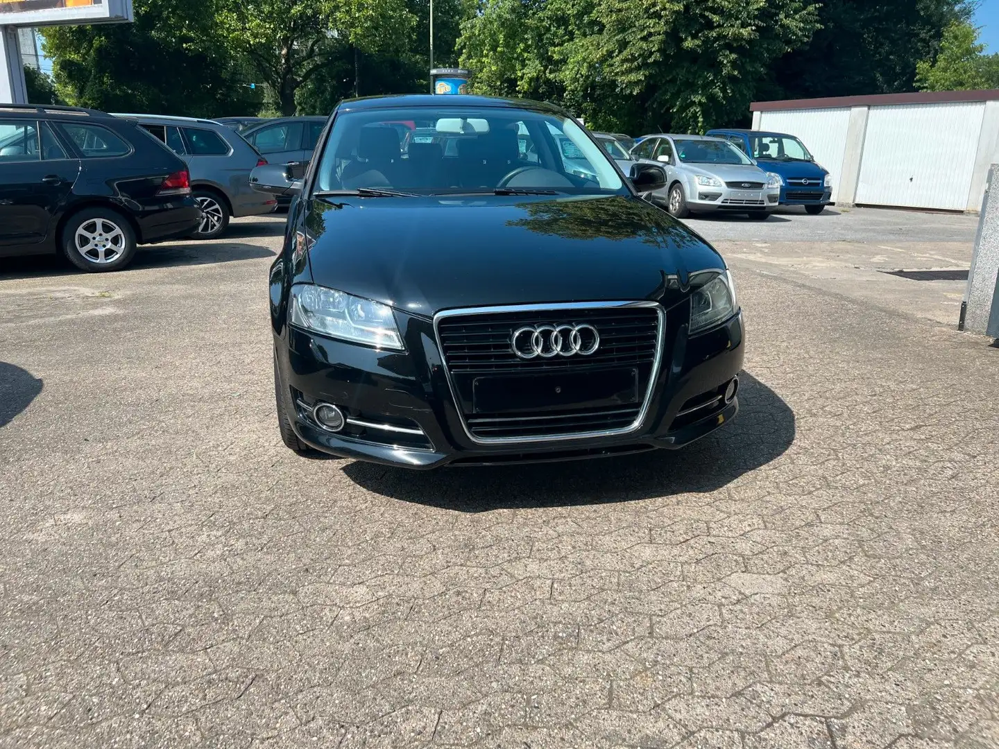 Audi A3 1.6 Attraction Climatronic-E Fenster-ABS-ASR Noir - 2