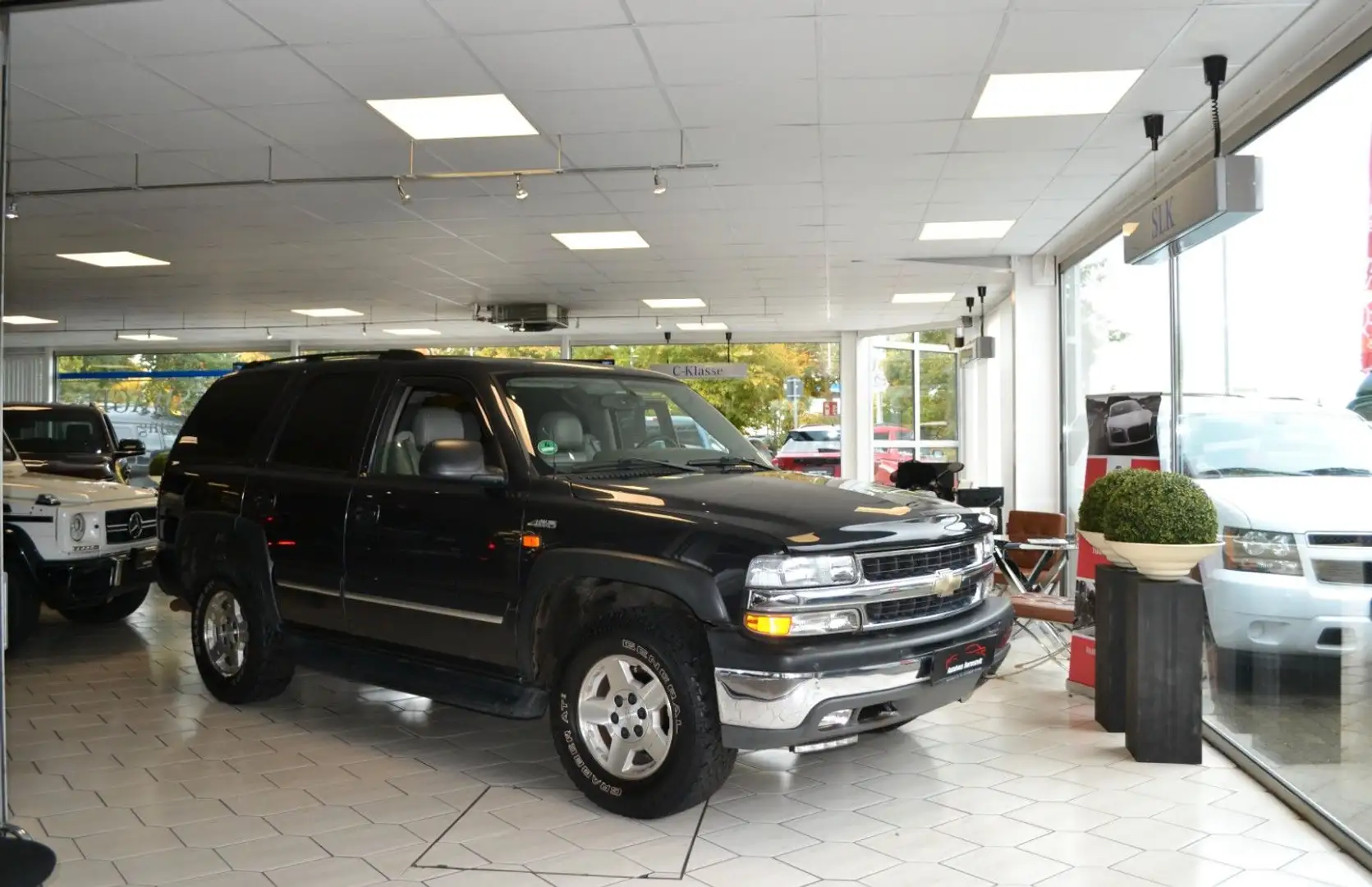 Chevrolet Tahoe LT 5.3L V8  4WD- 7-Sitze Schwarz - 1
