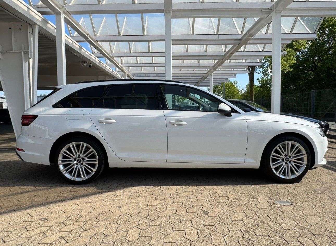Second hand Audi A4 2.0