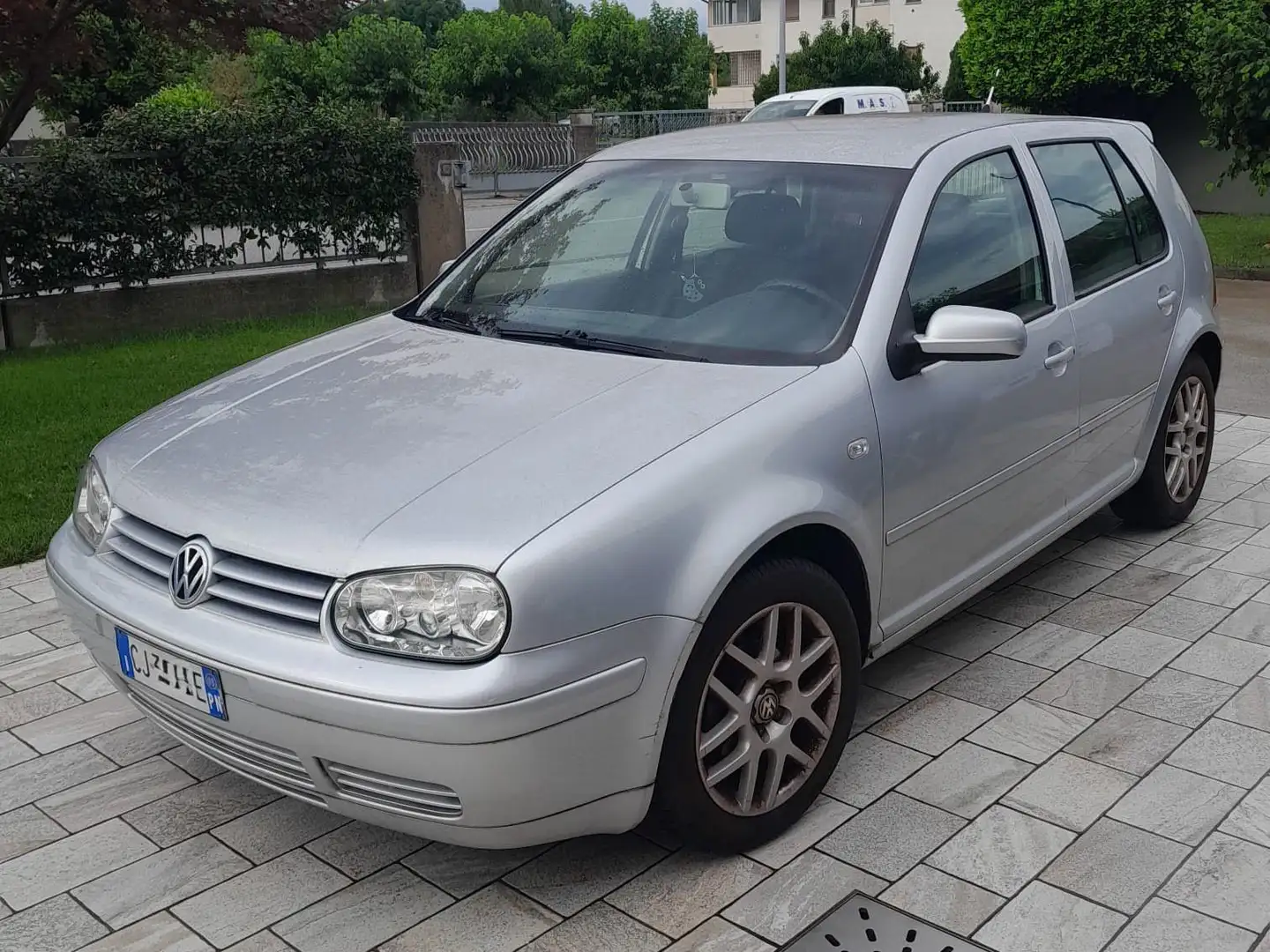 Volkswagen Golf Golf IV 5p 1.6 Highline 105cv Argento - 1