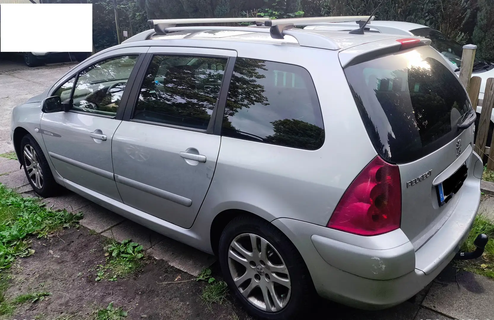 Peugeot 307 307 SW Diesel HDi 110 Quiksilver Weiß - 1