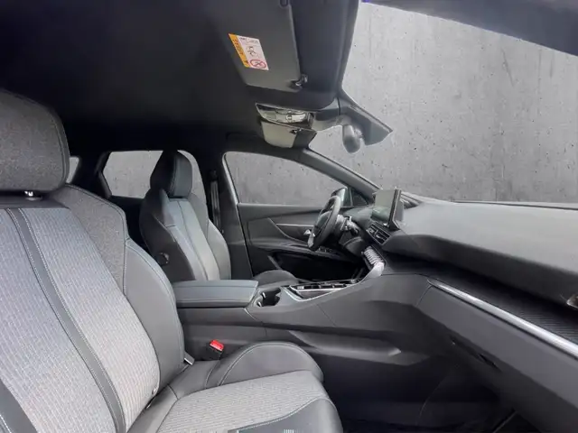 Peugeot 3008 view 13