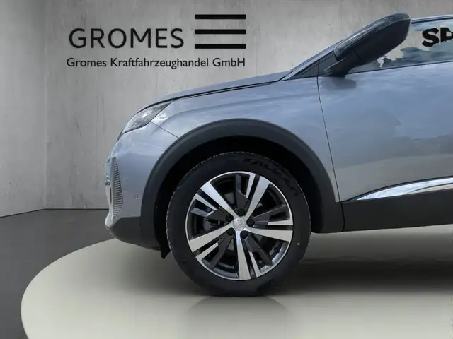 Peugeot 3008 view 11
