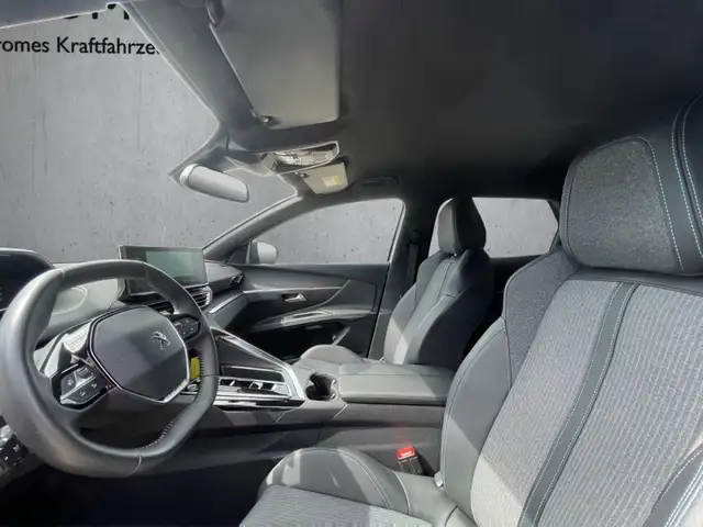 Peugeot 3008 view 9