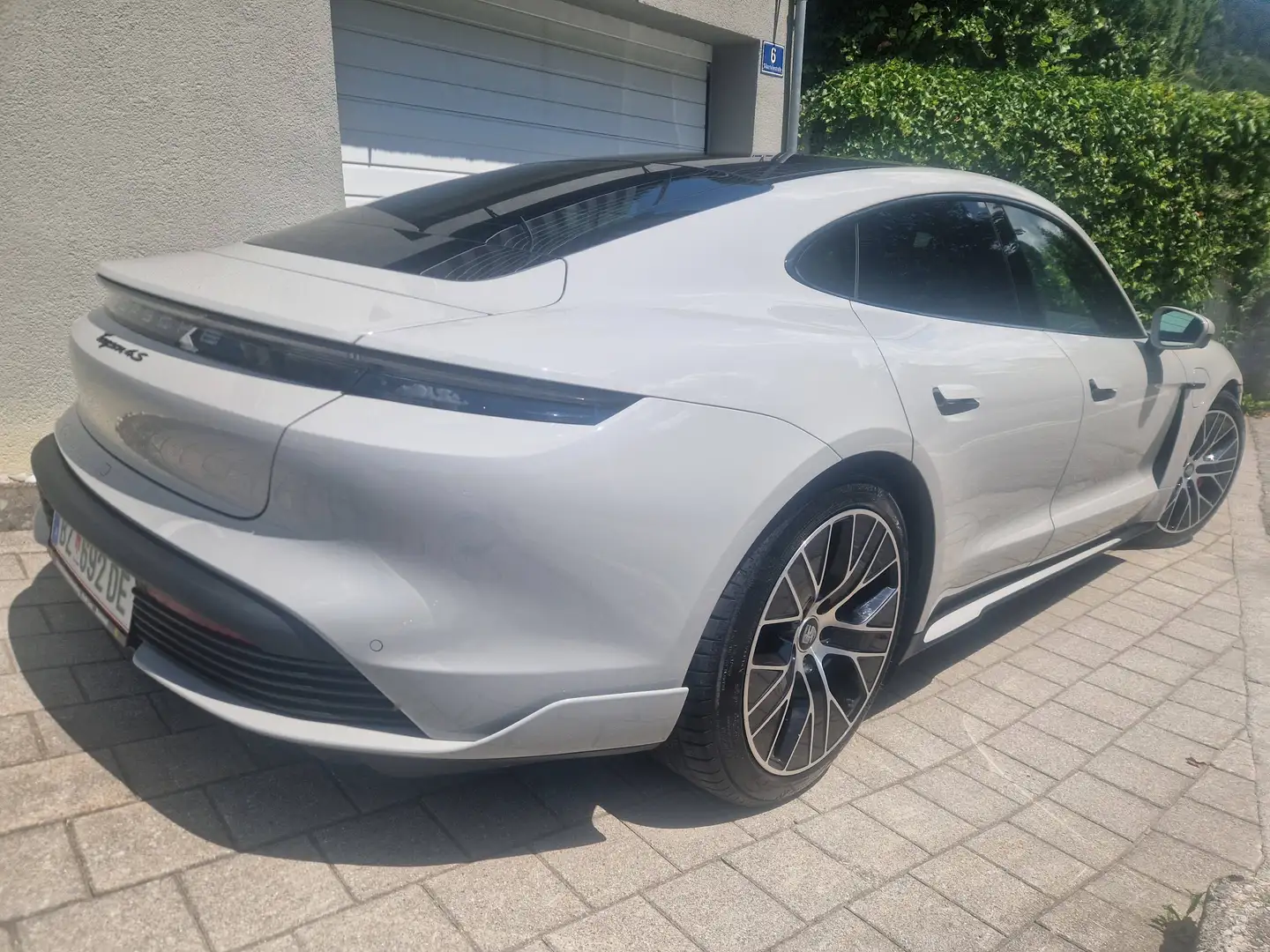 Porsche Taycan Taycan 4S Plus 83,7kWh 4S Plus Grau - 2