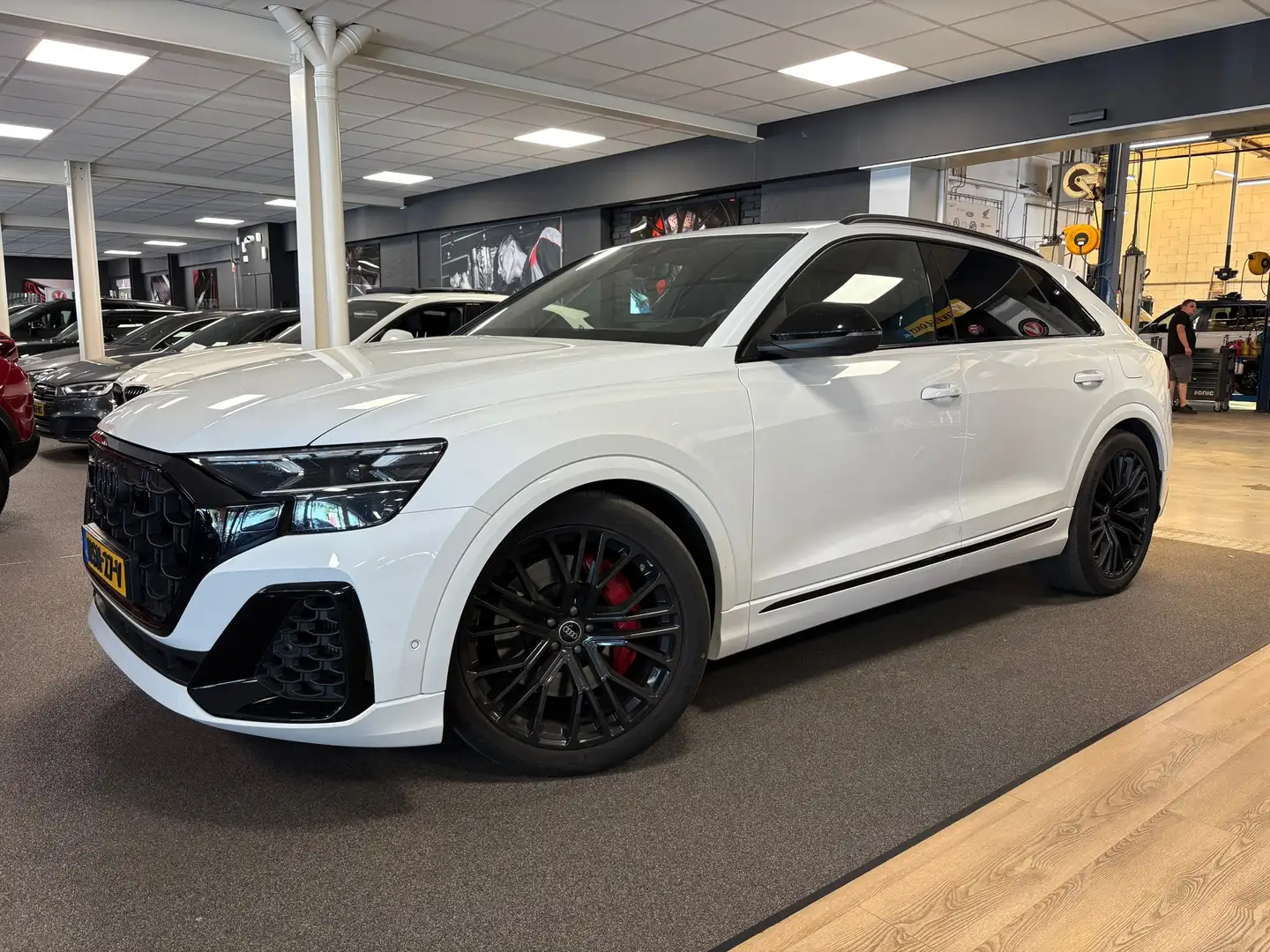 Audi Q8 60 TFSI e quattro Pro Line S Competition 489pk | P Blanco - 2