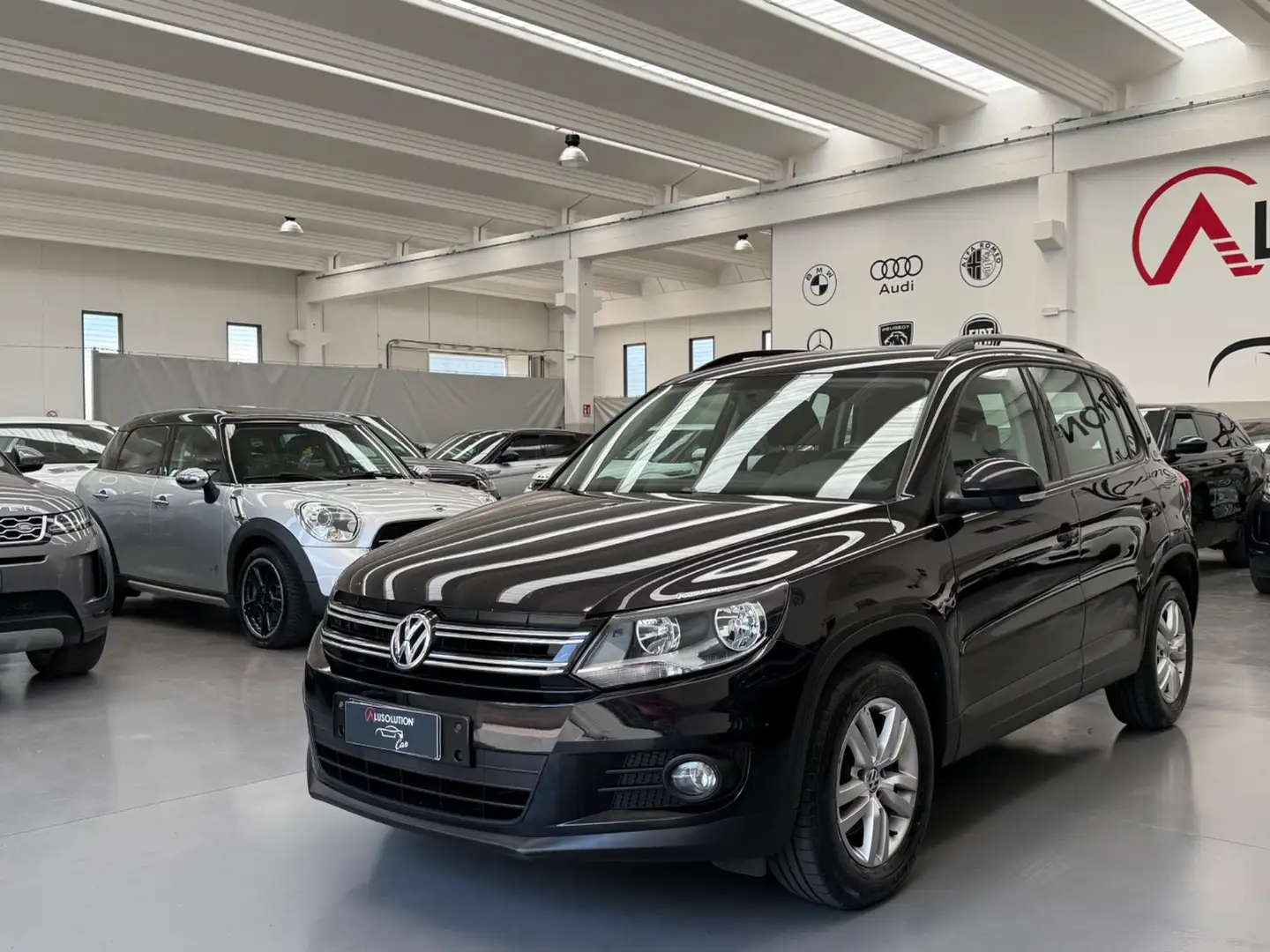 Volkswagen Tiguan 2.0 TDI 110 CV Business Trend & Fun BlueMotion Tec Nero - 1