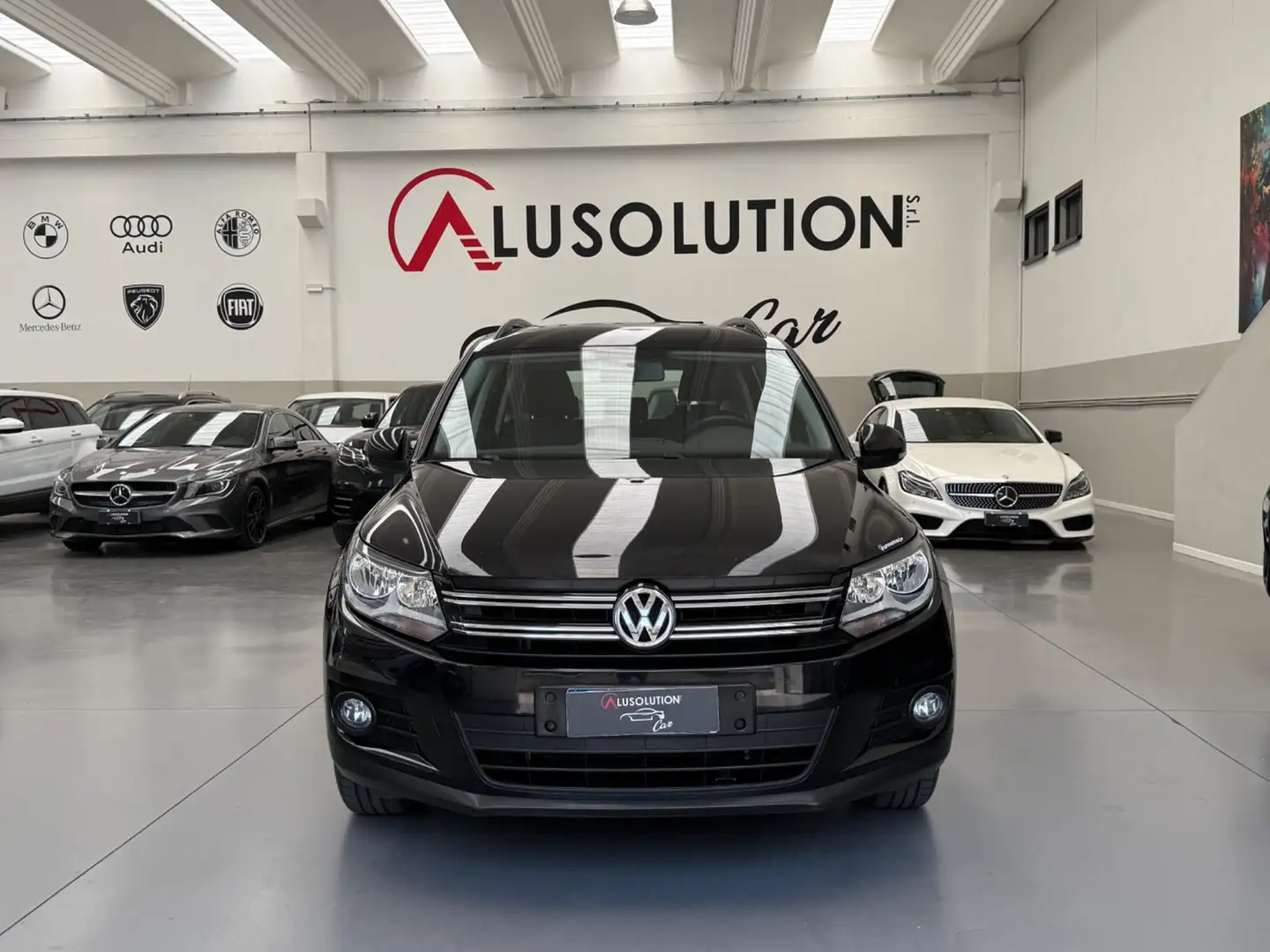 Volkswagen Tiguan 2.0 TDI 110 CV Business Trend & Fun BlueMotion Tec Nero - 2