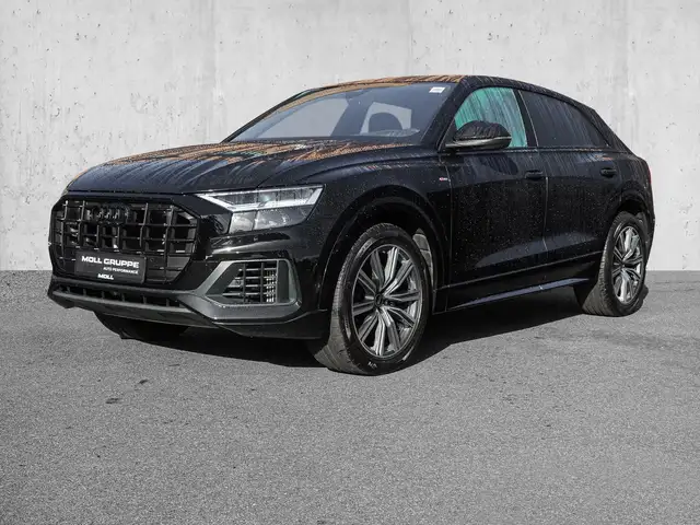 Audi Q8 view 2