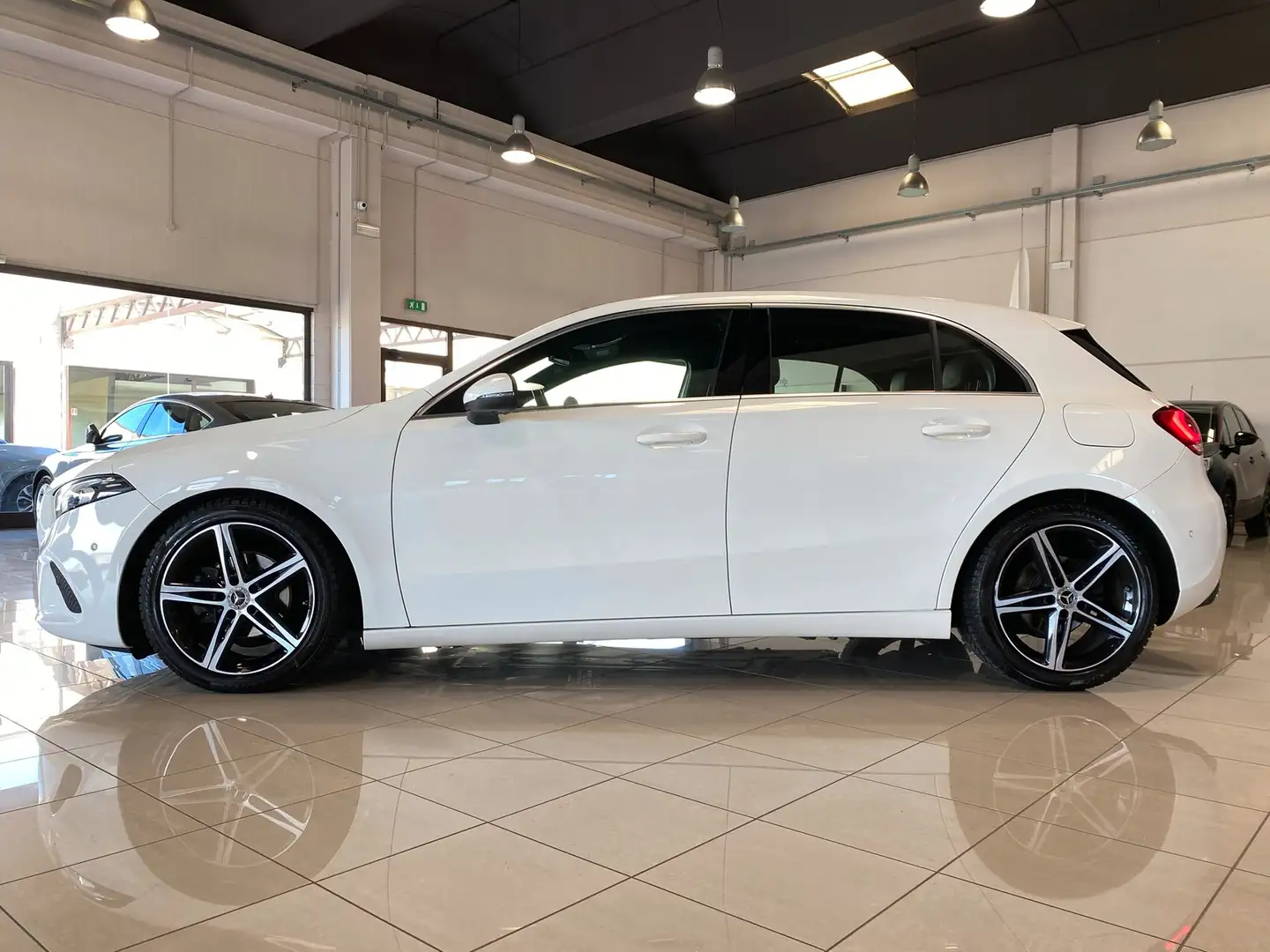 Mercedes-Benz A 180 d Automatic Sport 18'' FULL LED PRIVACY PRONTA Bianco - 2