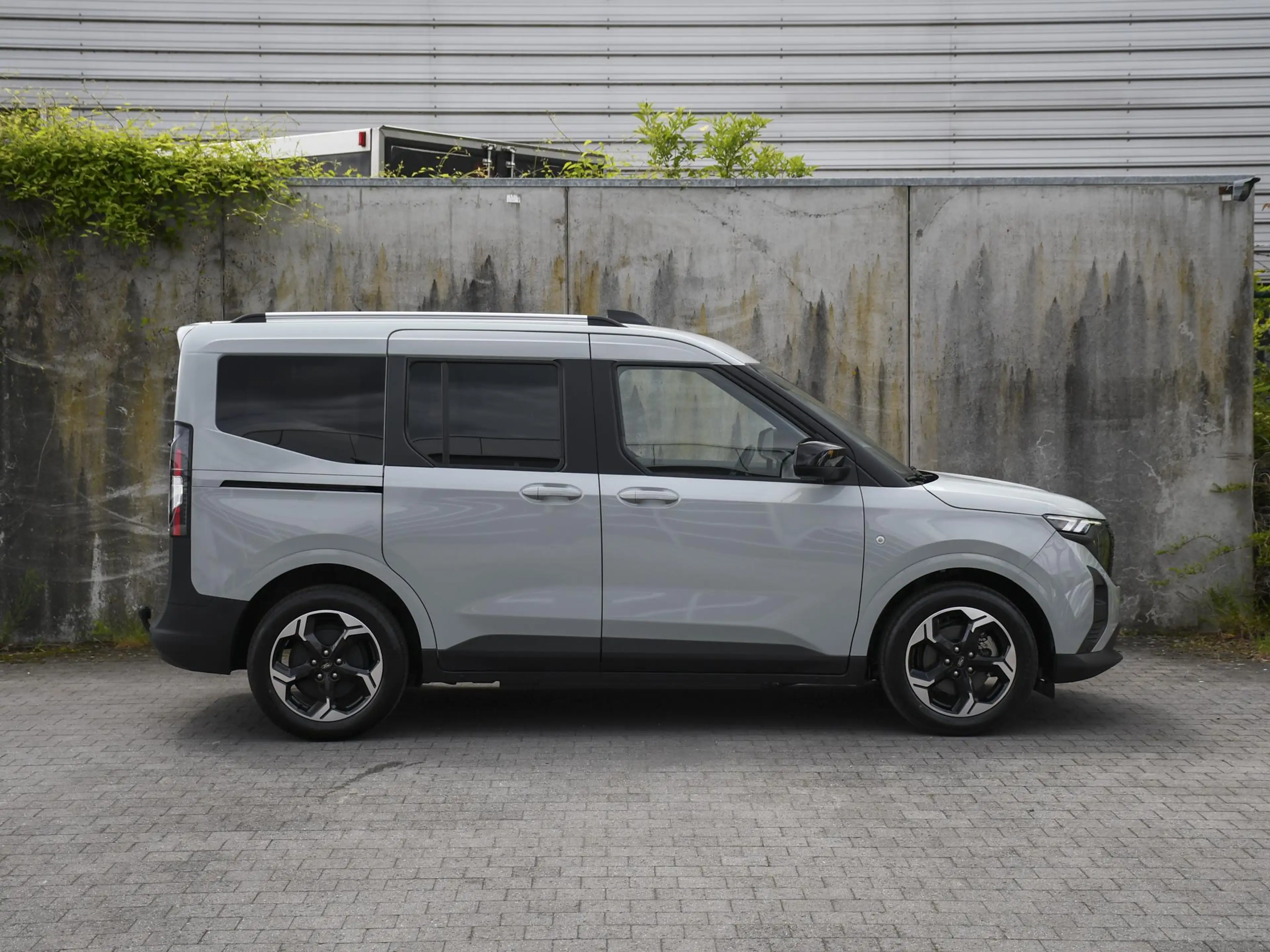 Ford Tourneo Titanium 46kWh 136pk Automaat 5-Pers. | CAMERA | A — photo 4
