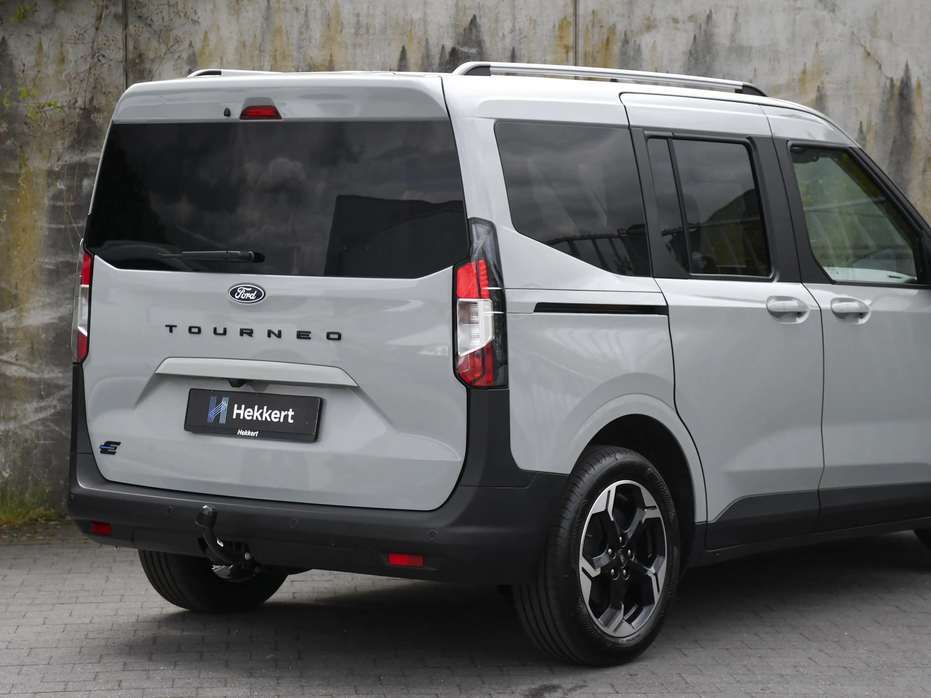 Ford Tourneo Titanium 46kWh 136pk Automaat 5-Pers. | CAMERA | A — photo 6