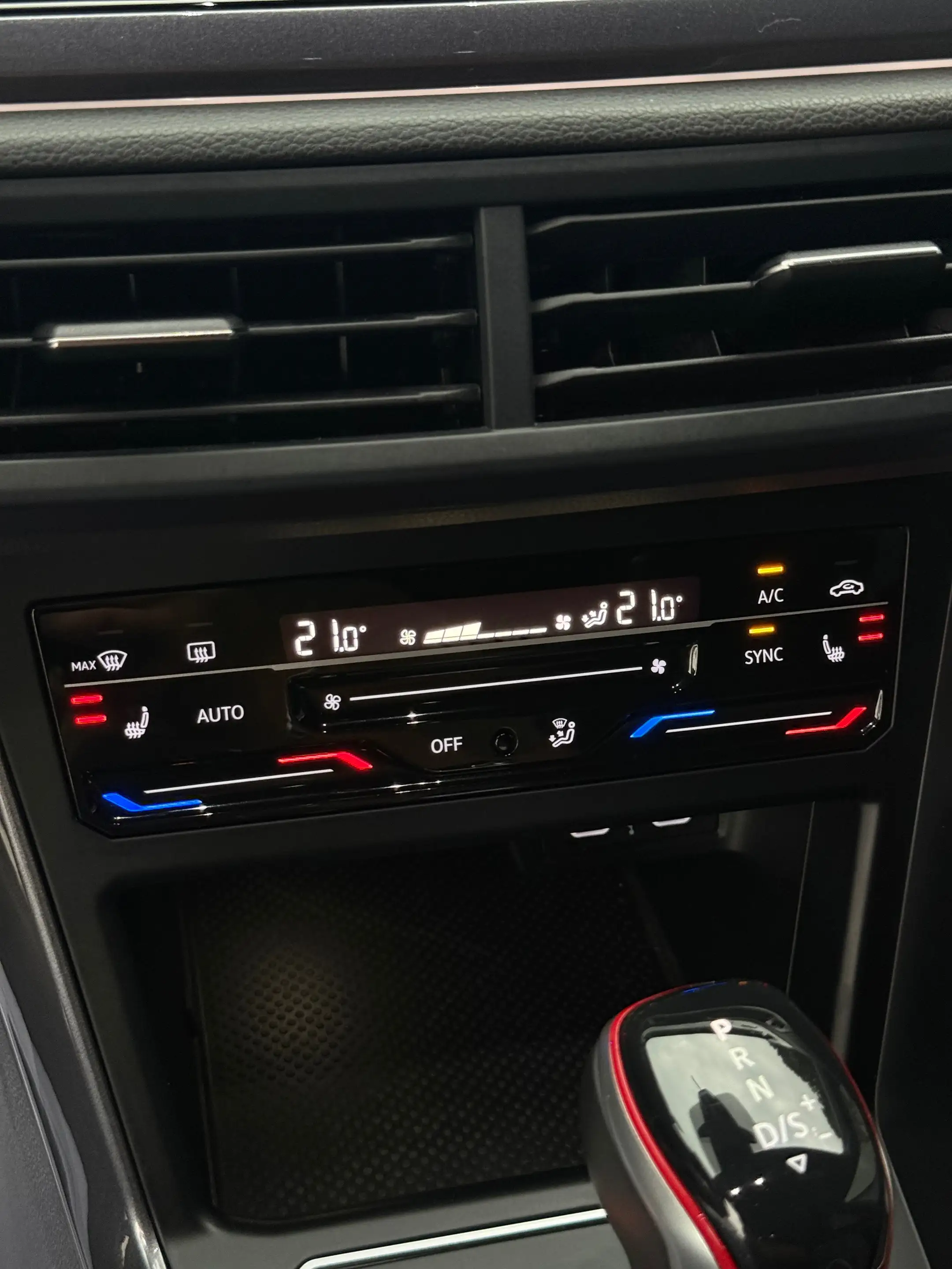 Volkswagen Polo GTI Polo GTI 2.0 TSI DSG - CarPlay • GARANTIE • — photo 13