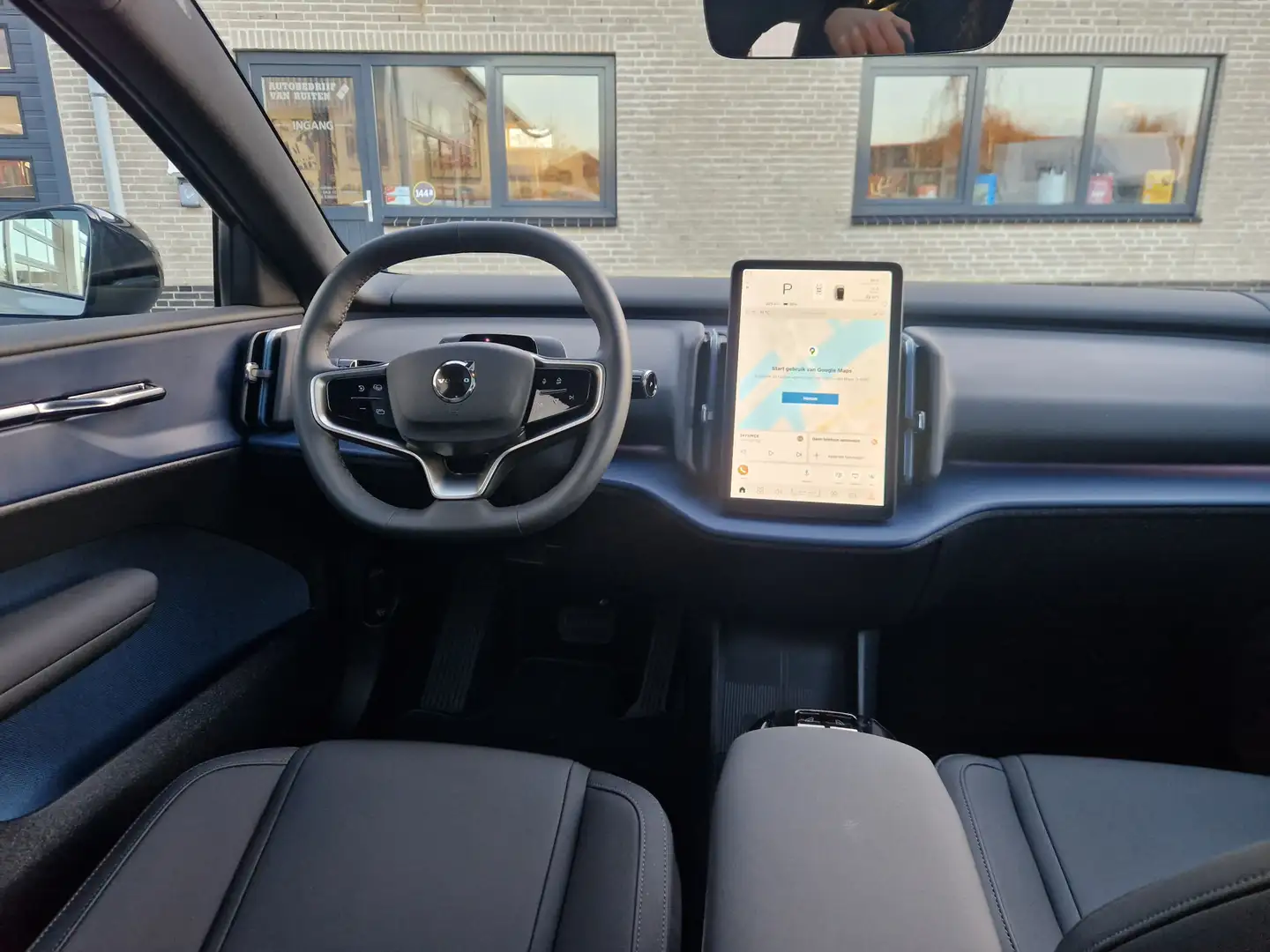 Volvo EX30 Twin Motor Performance Ultra 69 kWh 436PK NL AUTO Grijs - 2