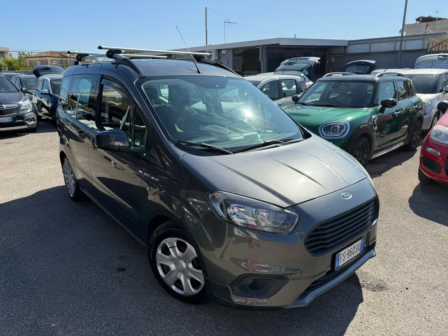Ford TOURNEO COURIER 5P N1 Grigio - 1