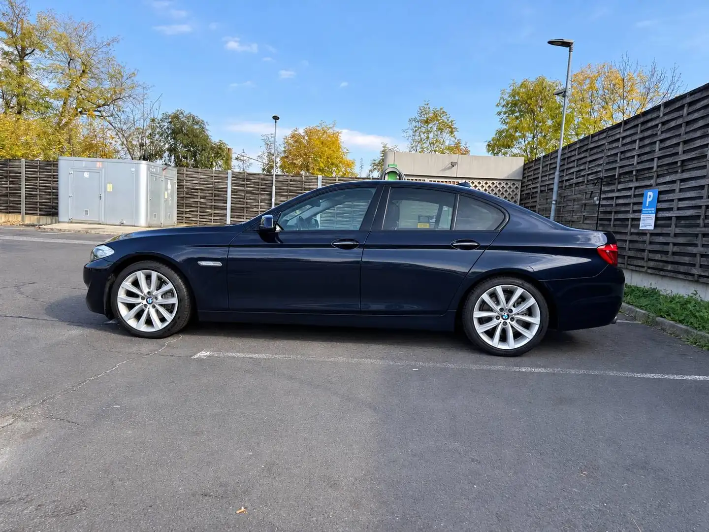 BMW 535 535i Österreich-Paket Aut. Österreich-Paket Blau - 2