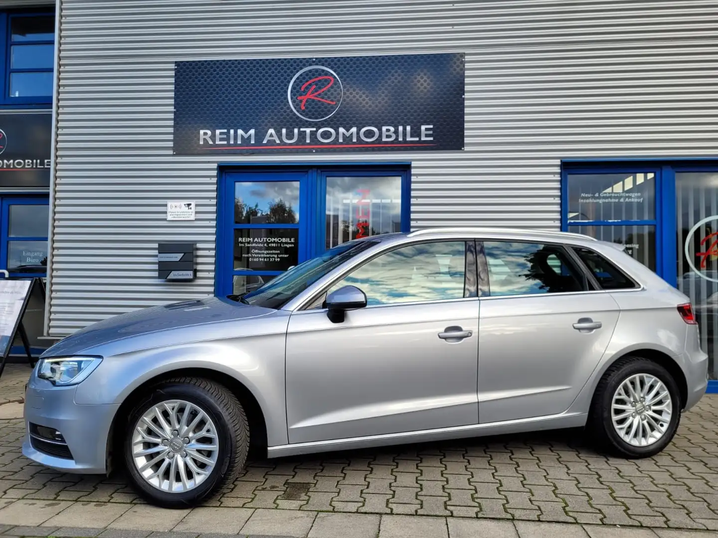 Audi A3 Sportback Ambiente 1.4 TFSI *NUR 55.973KM*NAVI*KL Zilver - 2